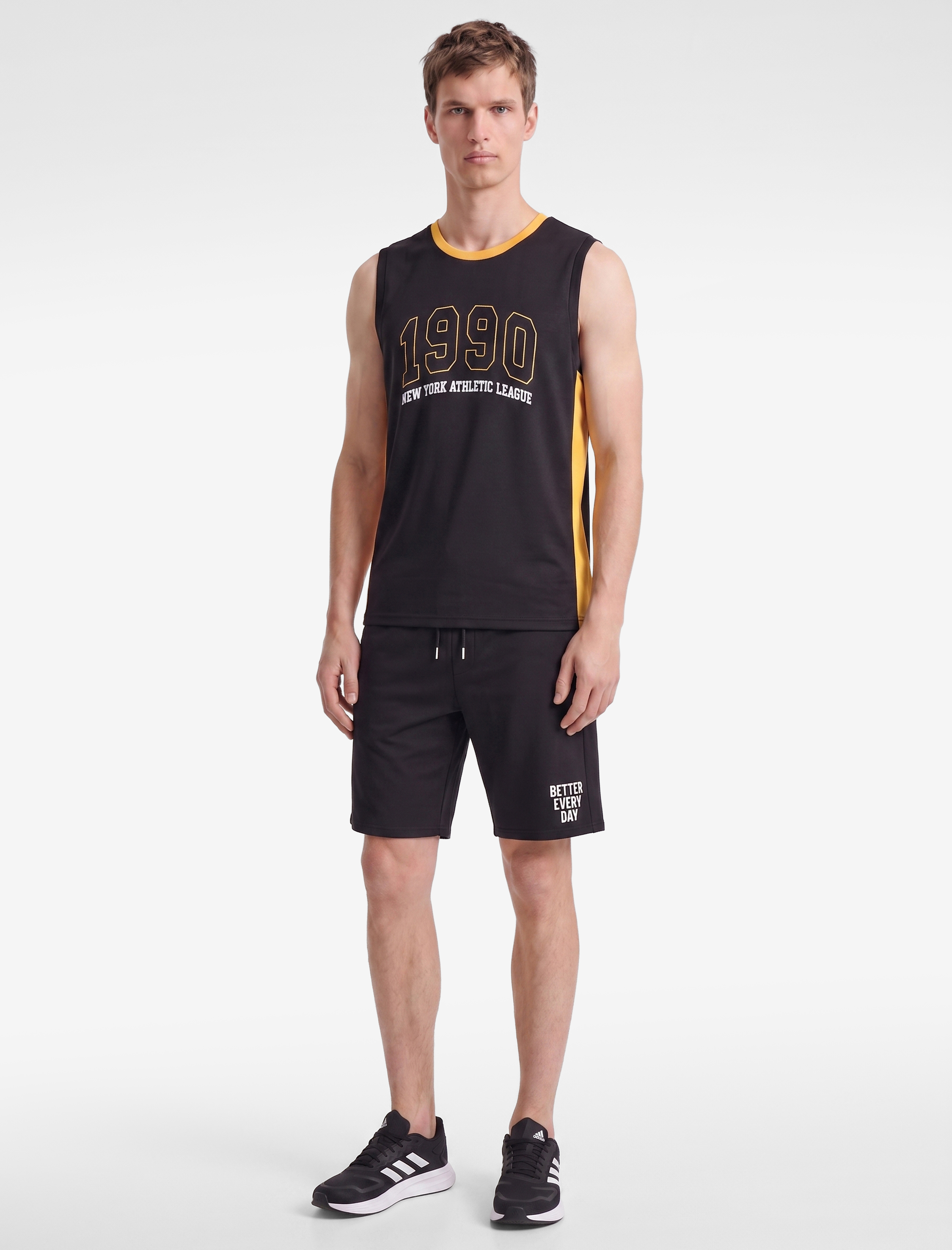   Regular Fit Kolsuz Renk Bloklu Bisiklet Yaka Baskılı Spor Atlet