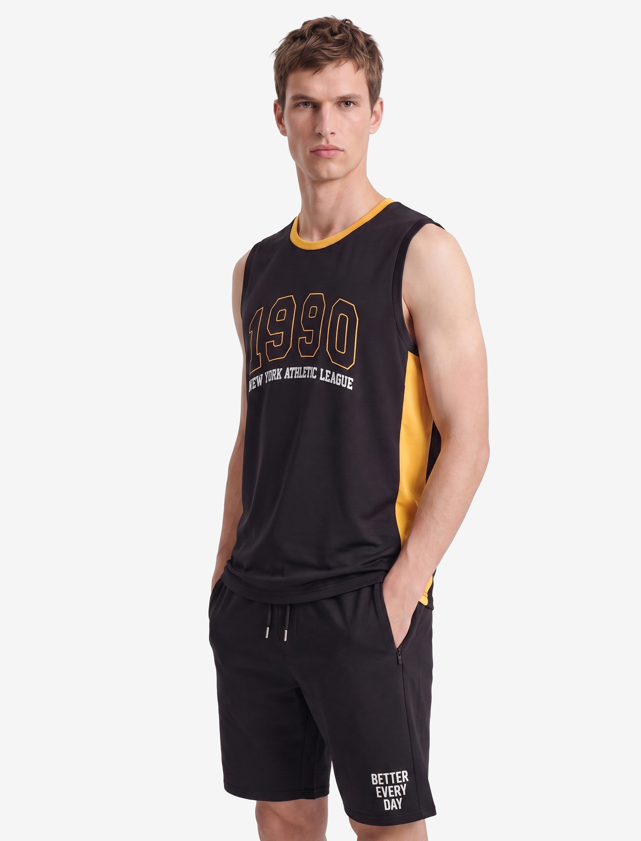   Regular Fit Kolsuz Renk Bloklu Bisiklet Yaka Baskılı Spor Atlet