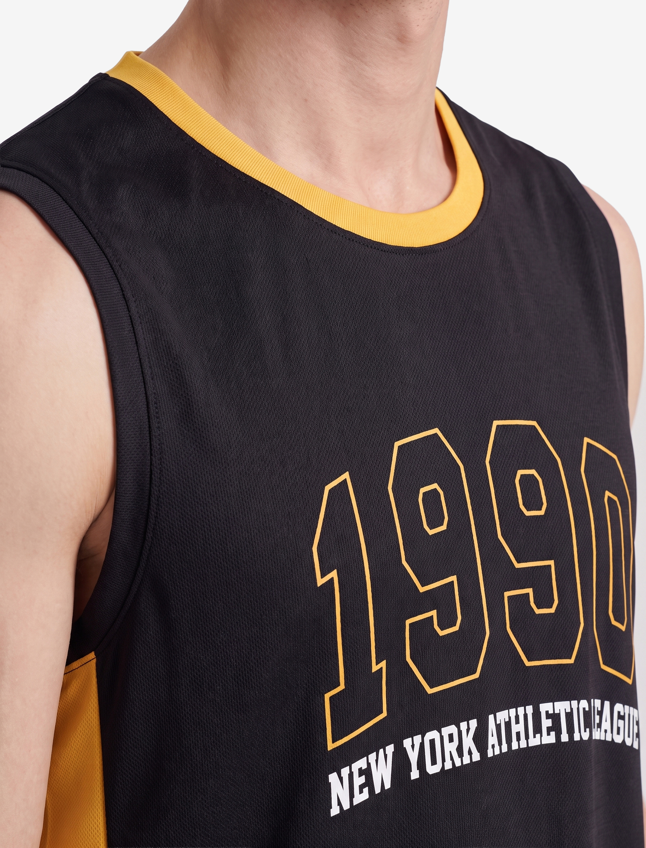   Regular Fit Kolsuz Renk Bloklu Bisiklet Yaka Baskılı Spor Atlet