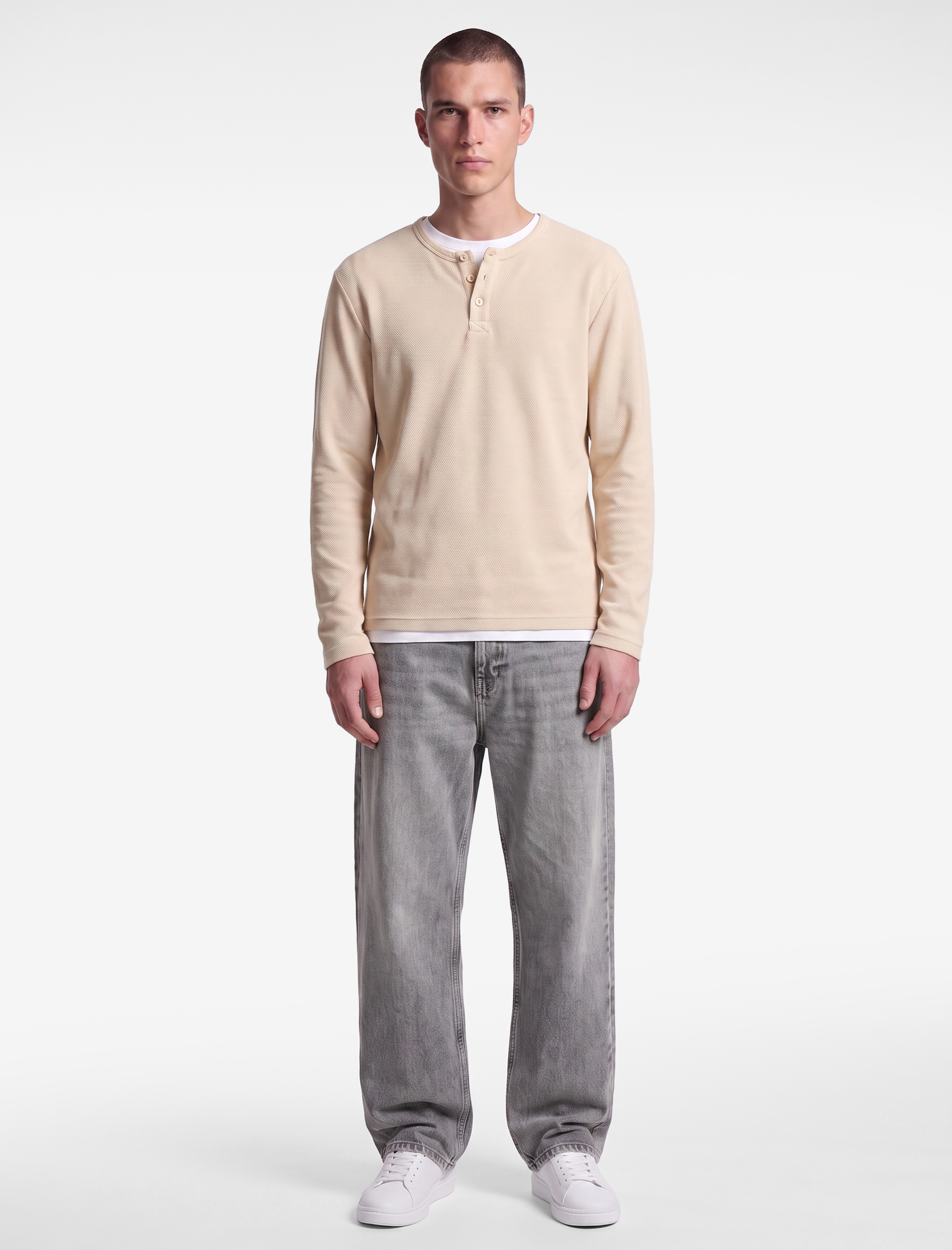   Pamuklu Uzun Kollu Pike Kumaş Düğmeli Henley Yaka Sweatshirt