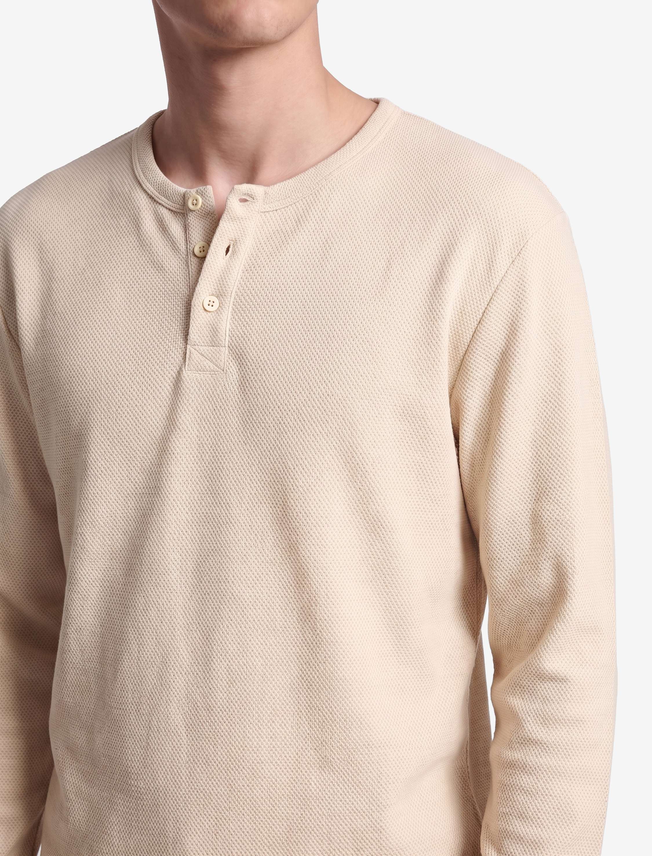   Pamuklu Uzun Kollu Pike Kumaş Düğmeli Henley Yaka Sweatshirt