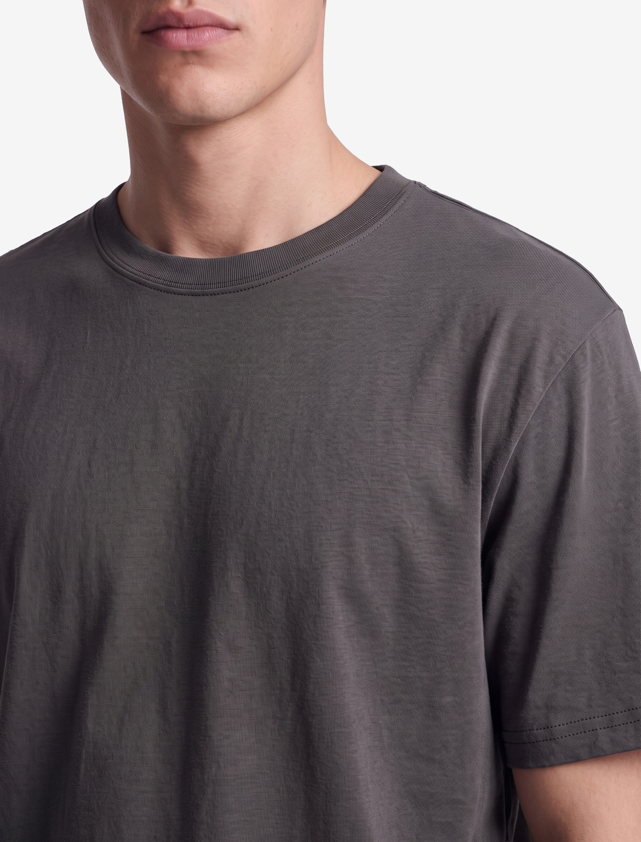   Regular Fit Bisiklet Yaka Pamuklu Tok Kumaş Kısa Kollu Basic Tişört