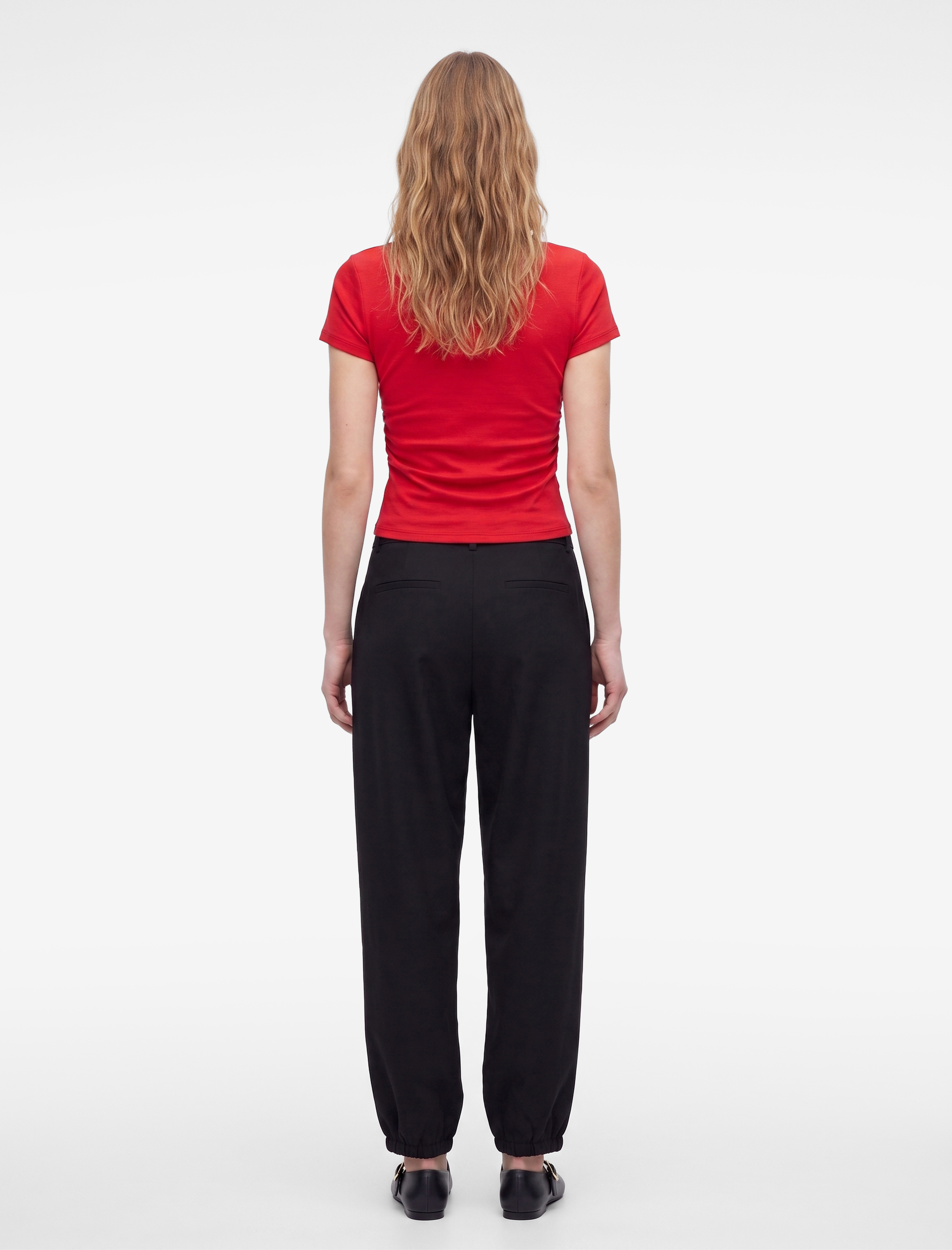   Pamuklu Slim Fit Kayık Yaka Kısa Kollu Drapeli Tişört