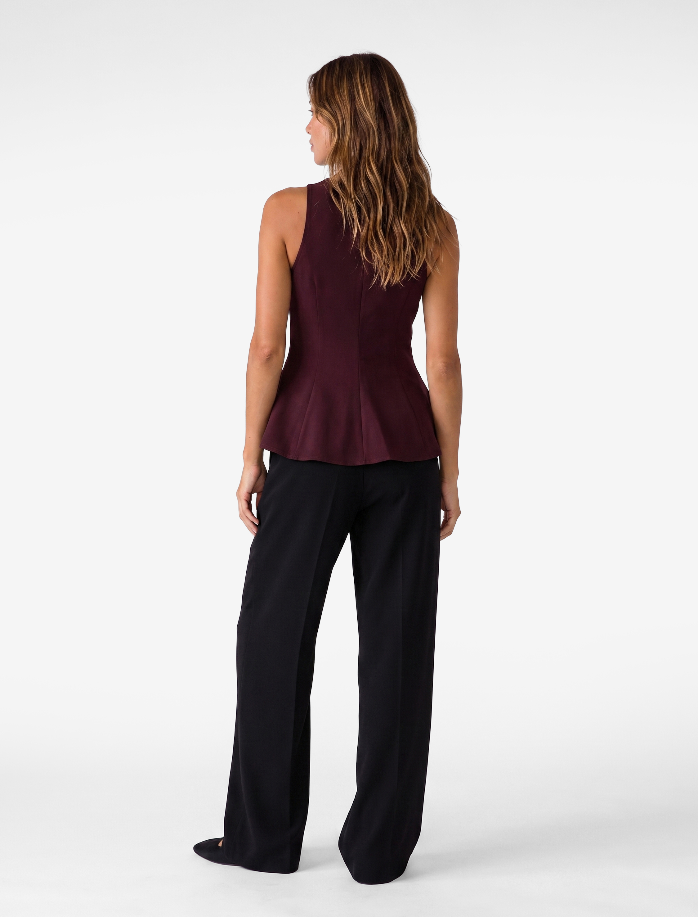  Slim Fit Bisiklet Yaka Kolsuz Peplum Bluz