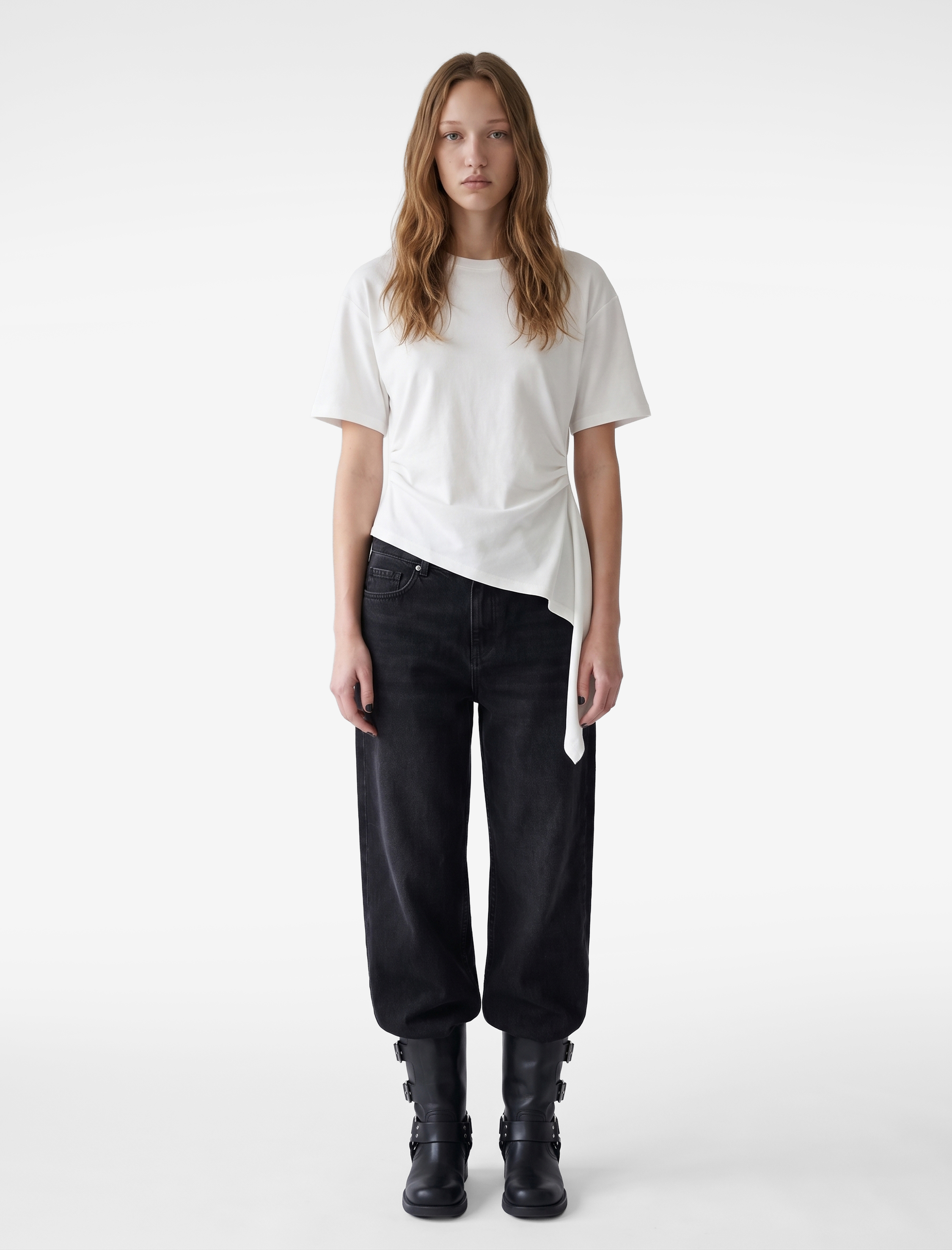   Modal Kumaş Slim Fit Bisiklet Yaka Kısa Kollu Asimetrik Tişört