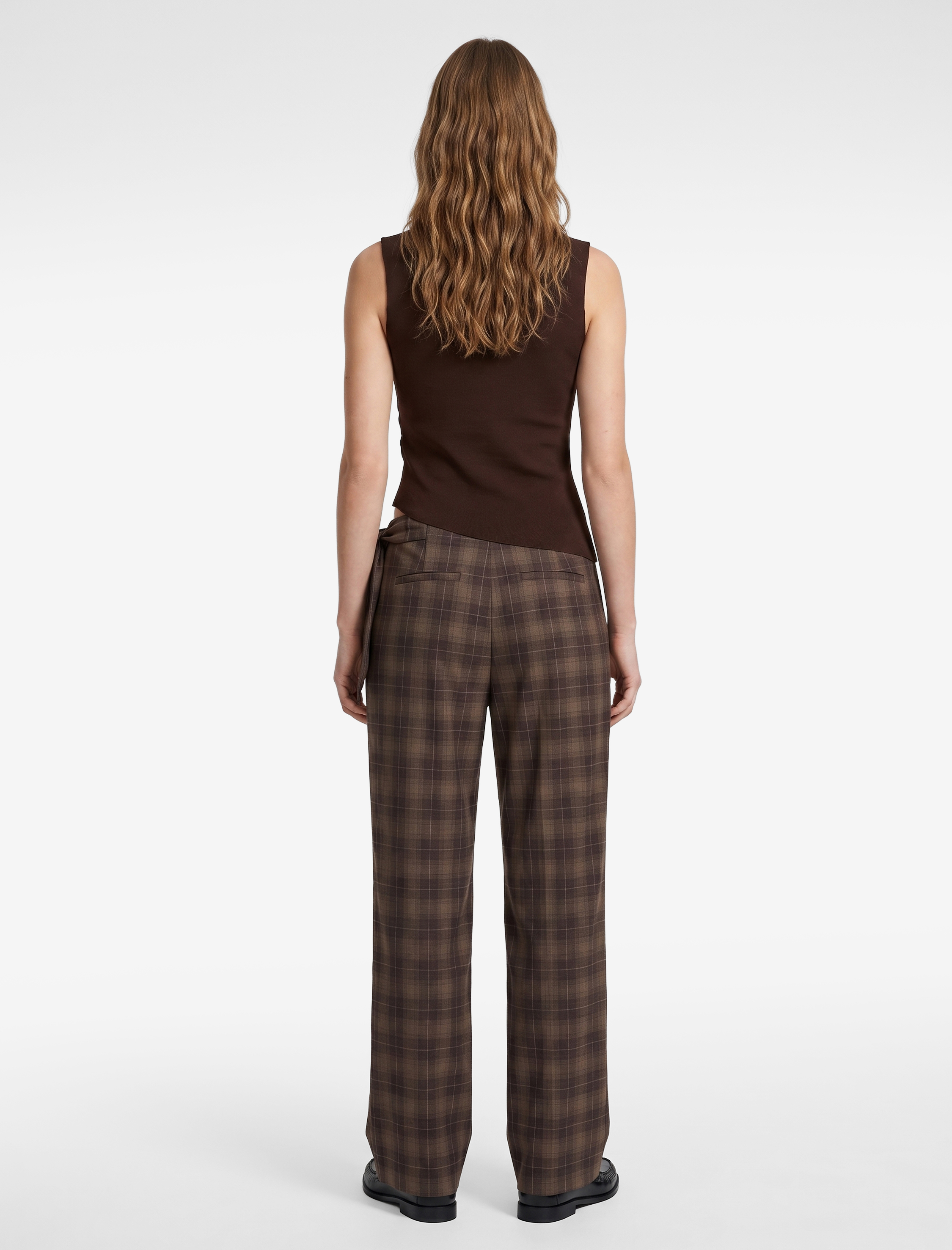   Asimetrik Kesim Slim Fit Bisiklet Yaka Kolsuz Bluz
