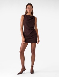 Slim Fit Aksesuarlı Drapeli Kolsuz Bisiklet Yaka Mini Elbise