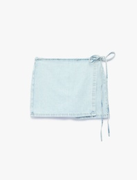 Rahat Kalıp Bağlama Detaylı Pamuklu Mini Denim Şort Etek