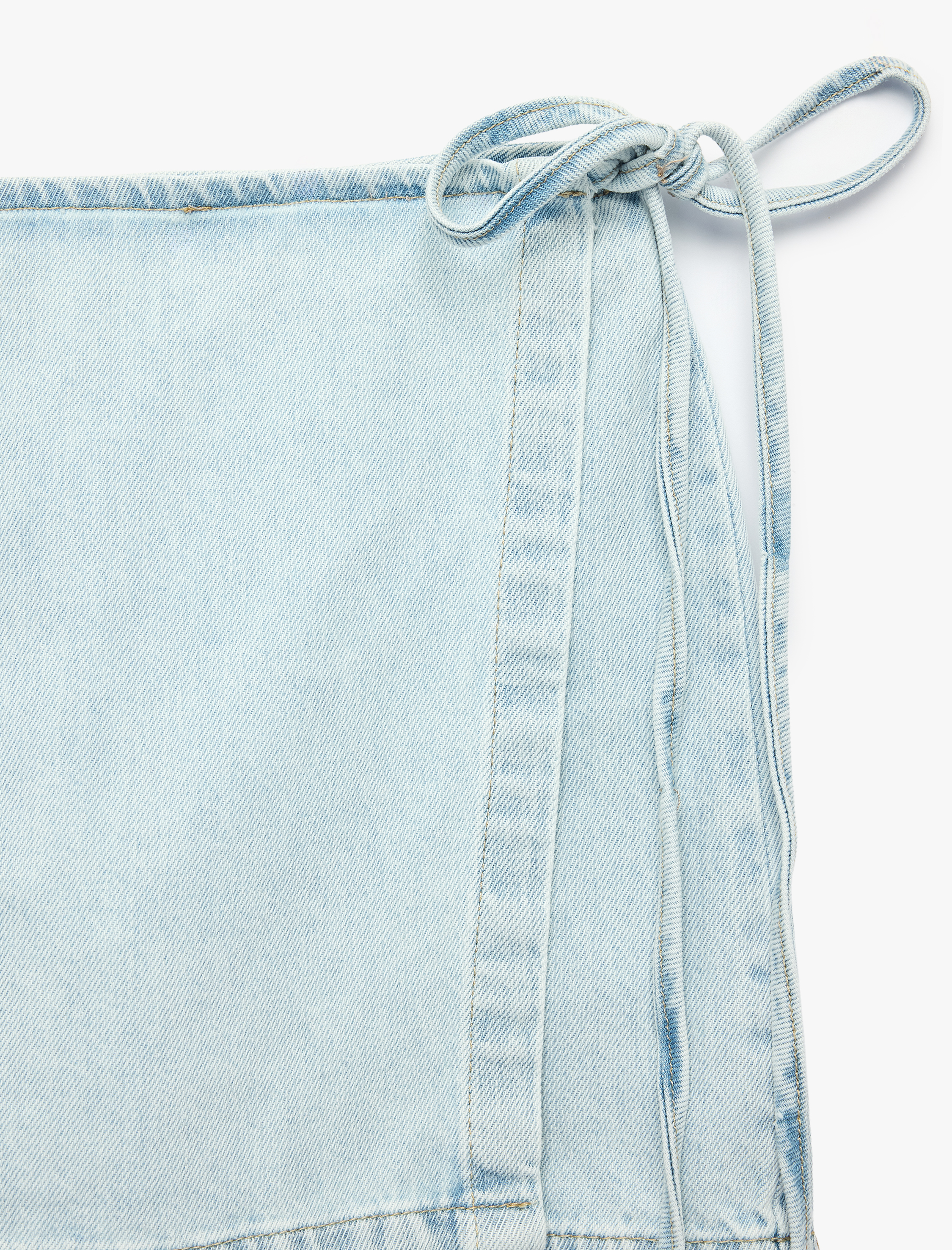   Rahat Kalıp Bağlama Detaylı Pamuklu Mini Denim Şort Etek