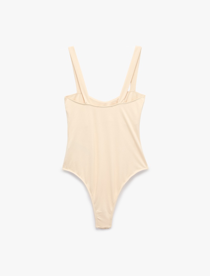 Viskon Slim Fit Kalp Yaka Kalın Askılı Bodysuit