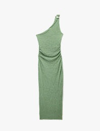 Slim Fit Yırtmaç Detaylı Aksesuarlı Asimetrik Yaka Tek Omuz Bürümcük Elbise