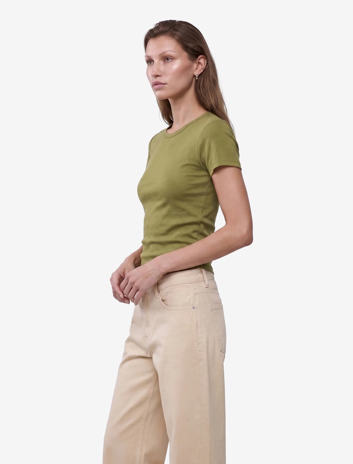  Viskon Kumaş Ribanalı Slim Fit Kısa Kollu Bisiklet Yaka Basic Tişört