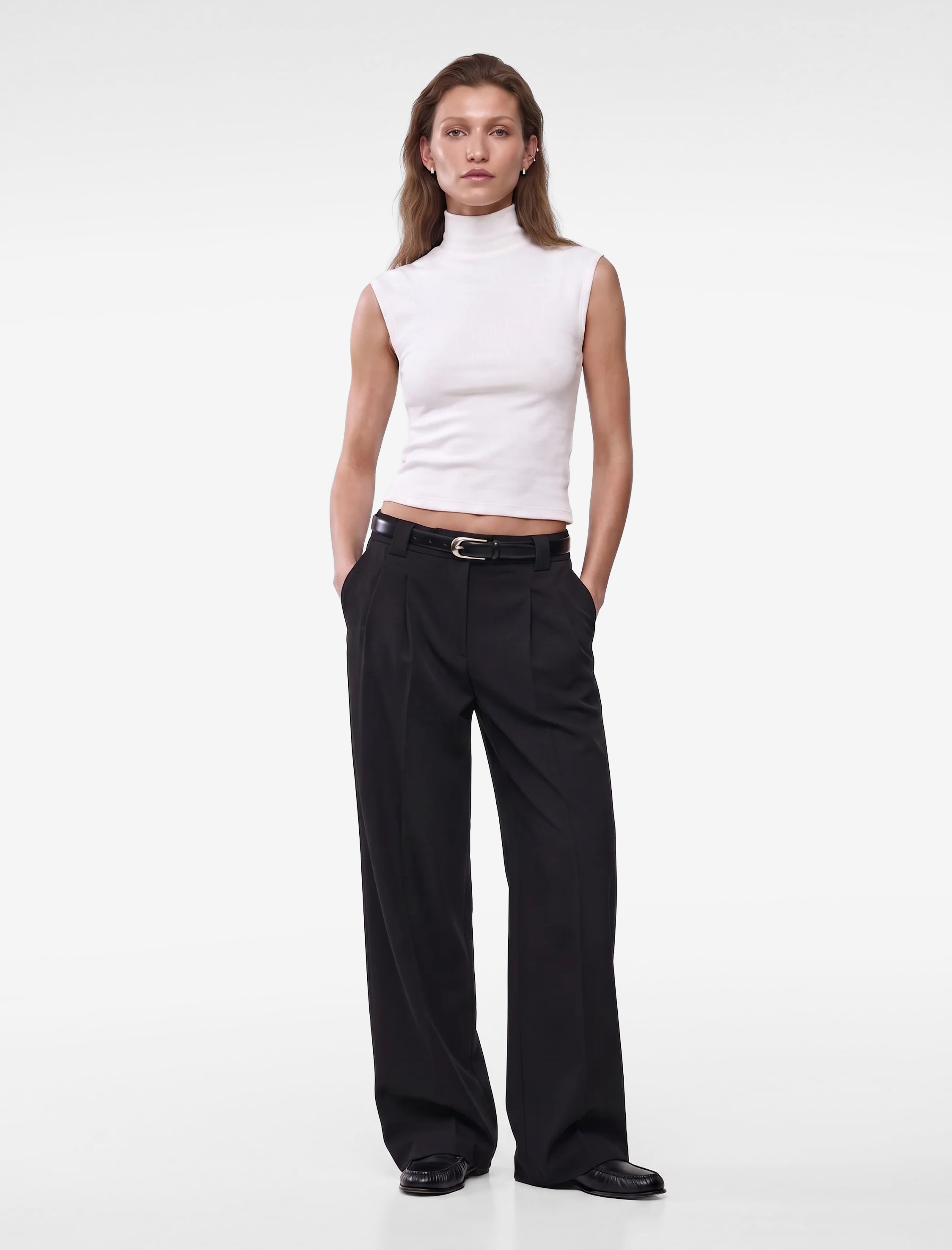   Pamuklu Slim Fit Kolsuz Dik Yaka Bluz