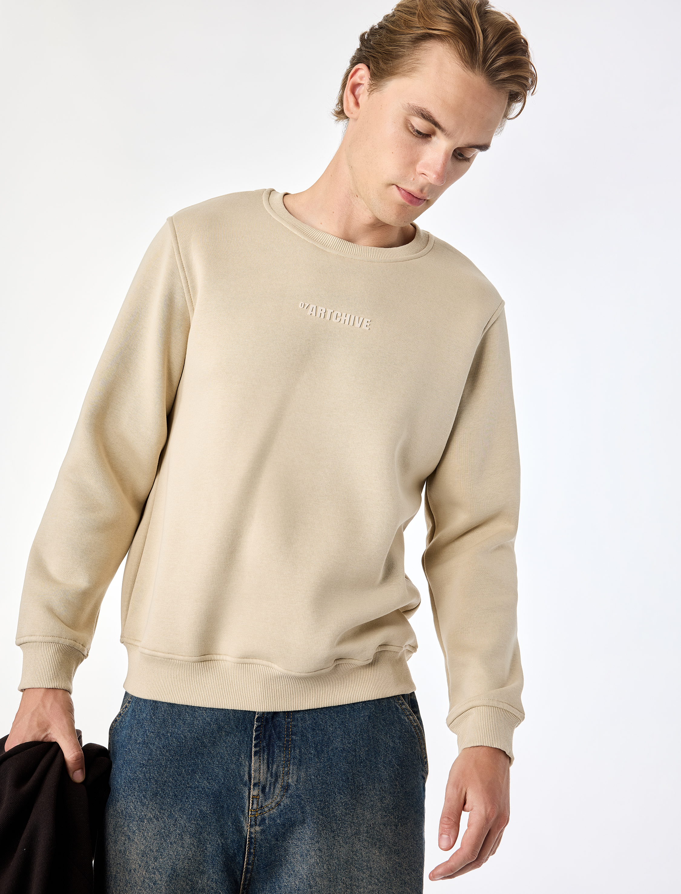   Şardonlu Regular Fit Bisiklet Yaka Uzun Kollu Baskı Detaylı Sweatshirt