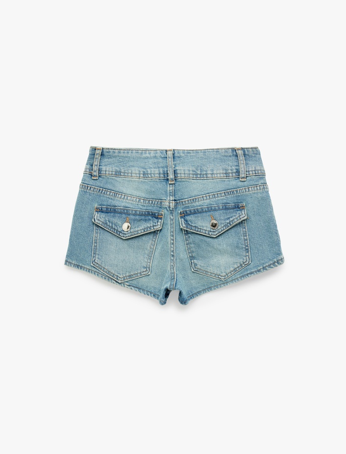  Pamuklu Normal Bel Cep Detaylı Düğmeli Mini Denim Şort