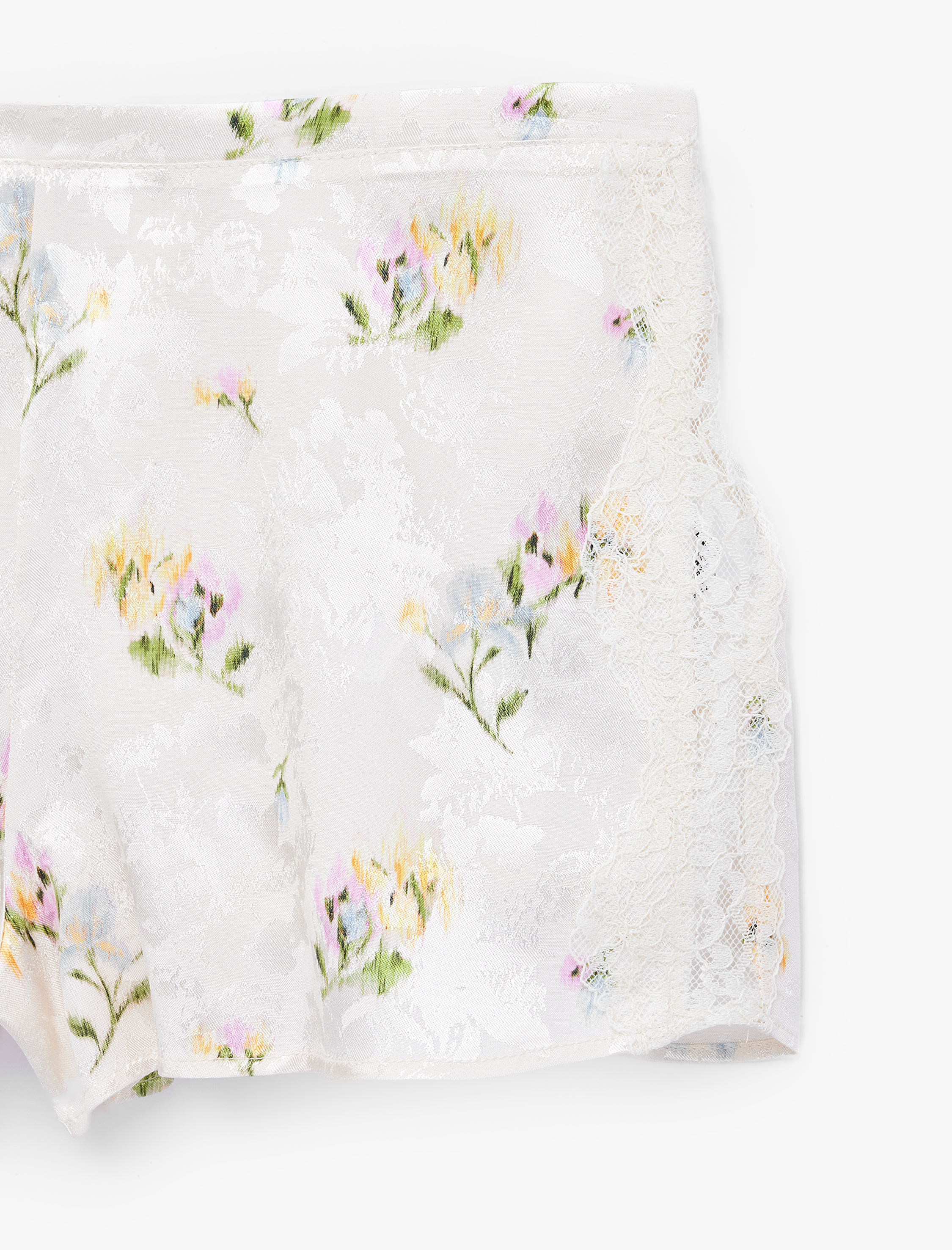   Rahat Kalıp Dantel Detaylı Viskon Kumaş Çiçekli Saten Şort Pijama Altı