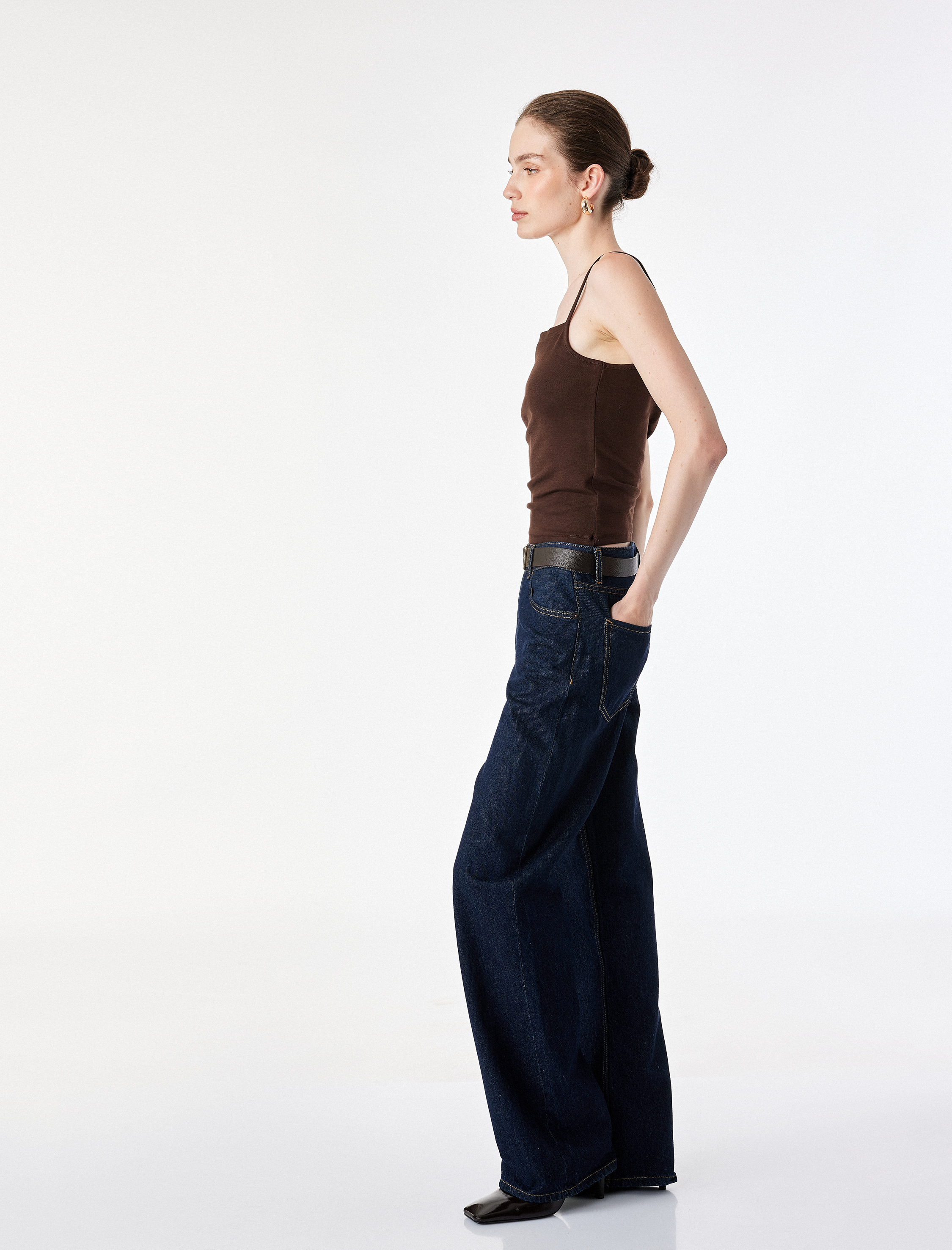   Pamuklu Ribanalı Slim Fit Kare Yaka İp Askılı Atlet Bluz