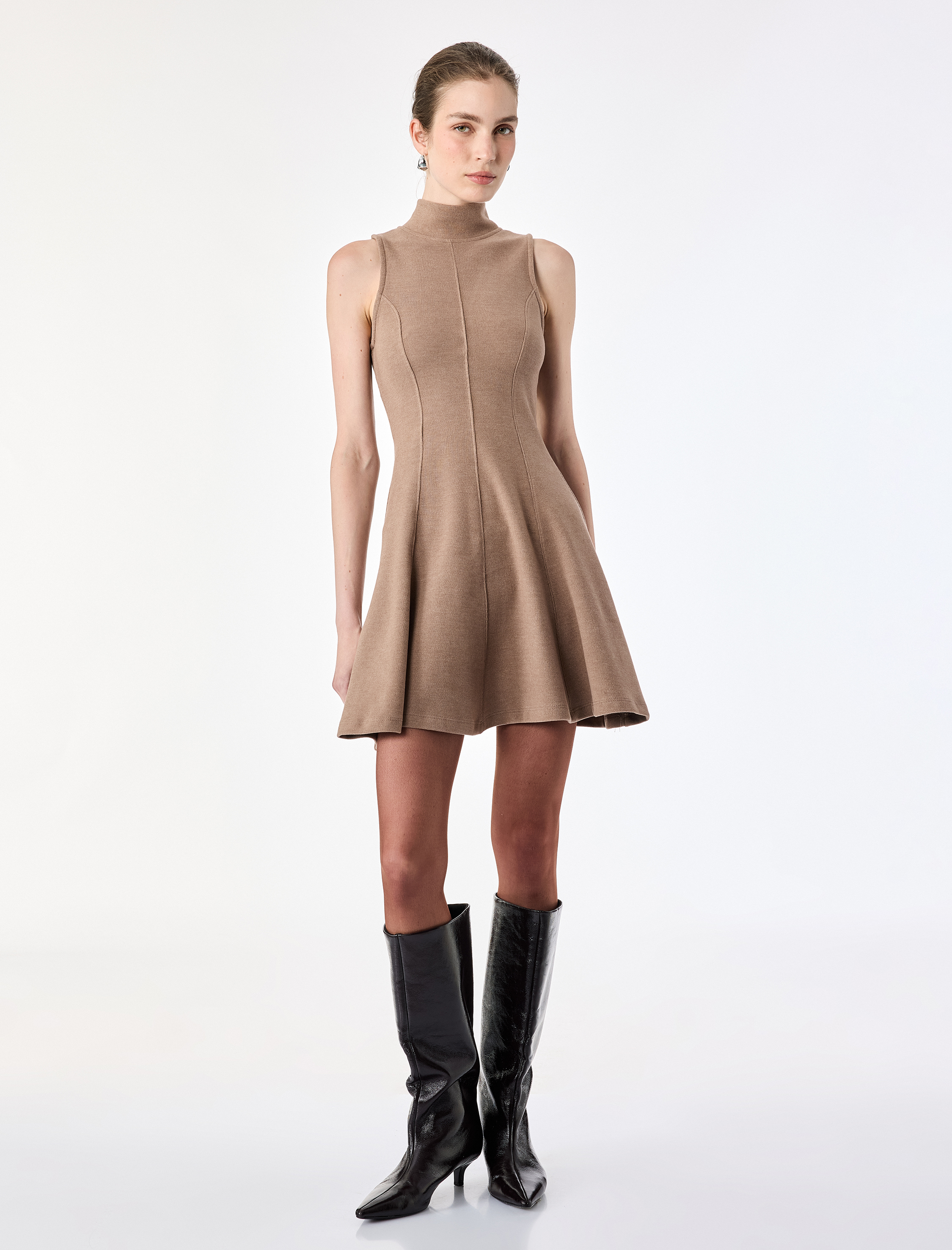   Dikiş Detaylı Slim Fit Kolsuz Dik Yaka Kloş Mini Elbise