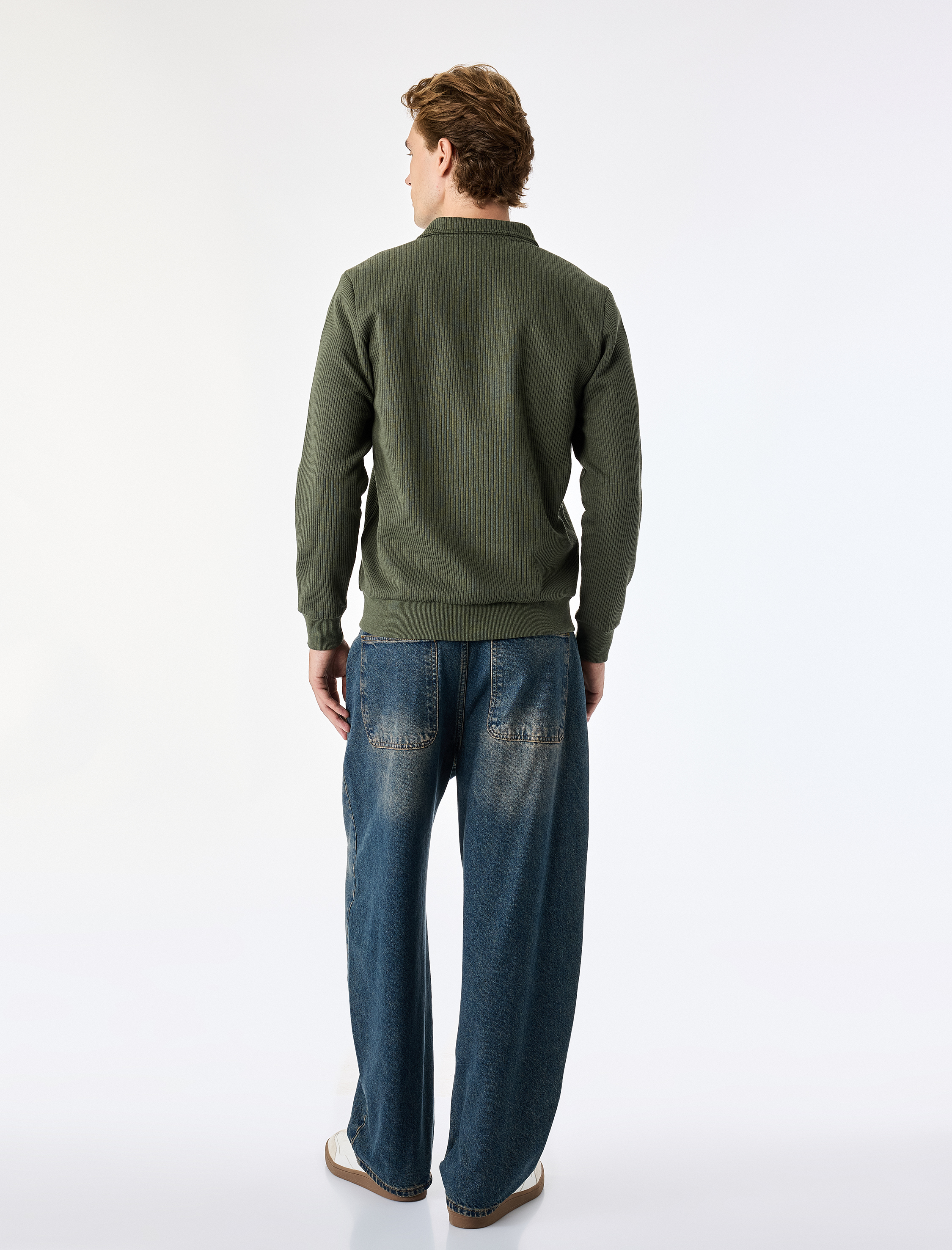   Regular Fit Uzun Kollu Fermuar Detaylı Dik Yaka Sweatshirt