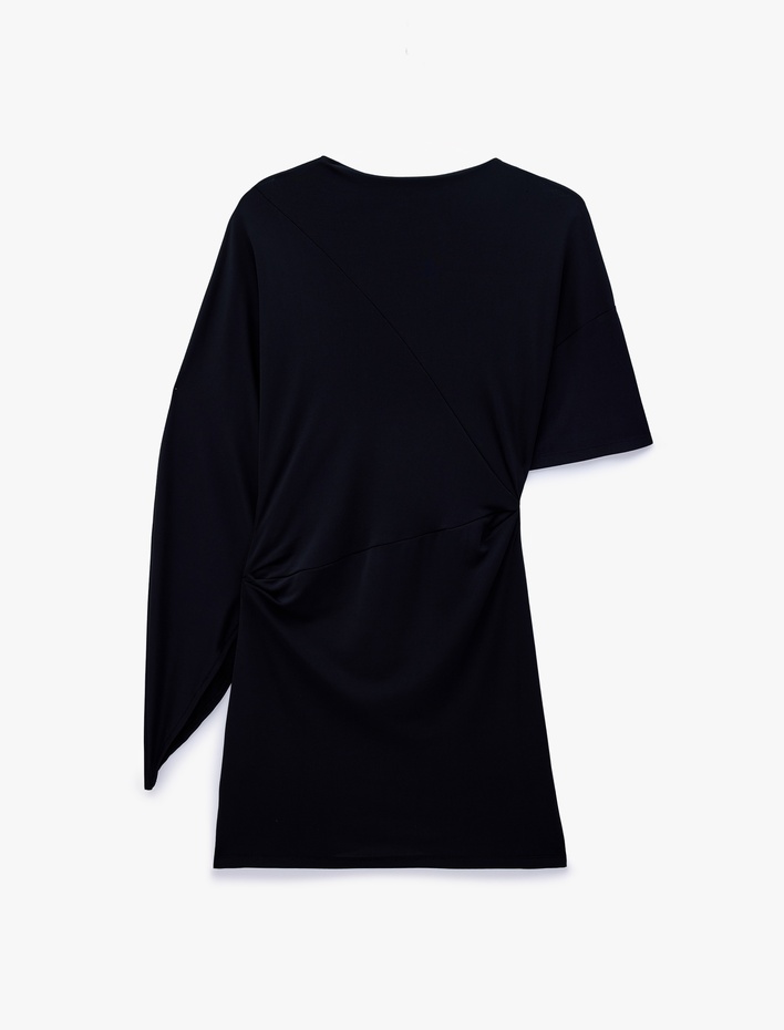  Drape Detaylı Slim Fit Yuvarlak Yaka Uzun Pelerin Kol Detaylı Mini Elbise