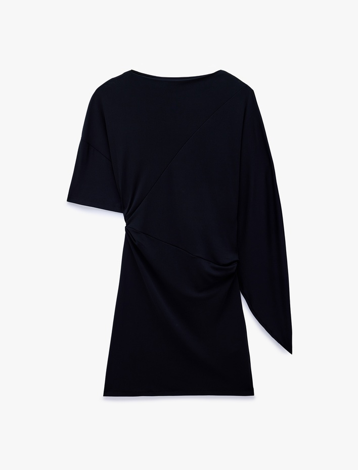  Drape Detaylı Slim Fit Yuvarlak Yaka Uzun Pelerin Kol Detaylı Mini Elbise