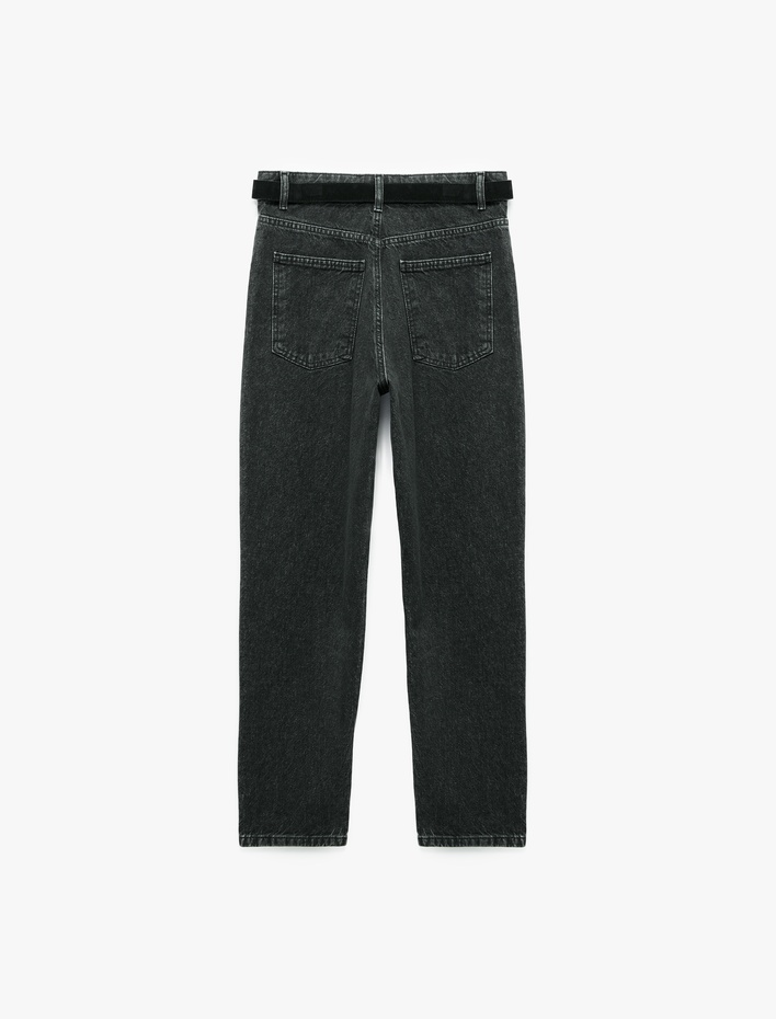 Kemerli Yüksek Bel Dar Kalıp Düz Paça Pamuklu Denim Pantolon - Mom Slim Jean