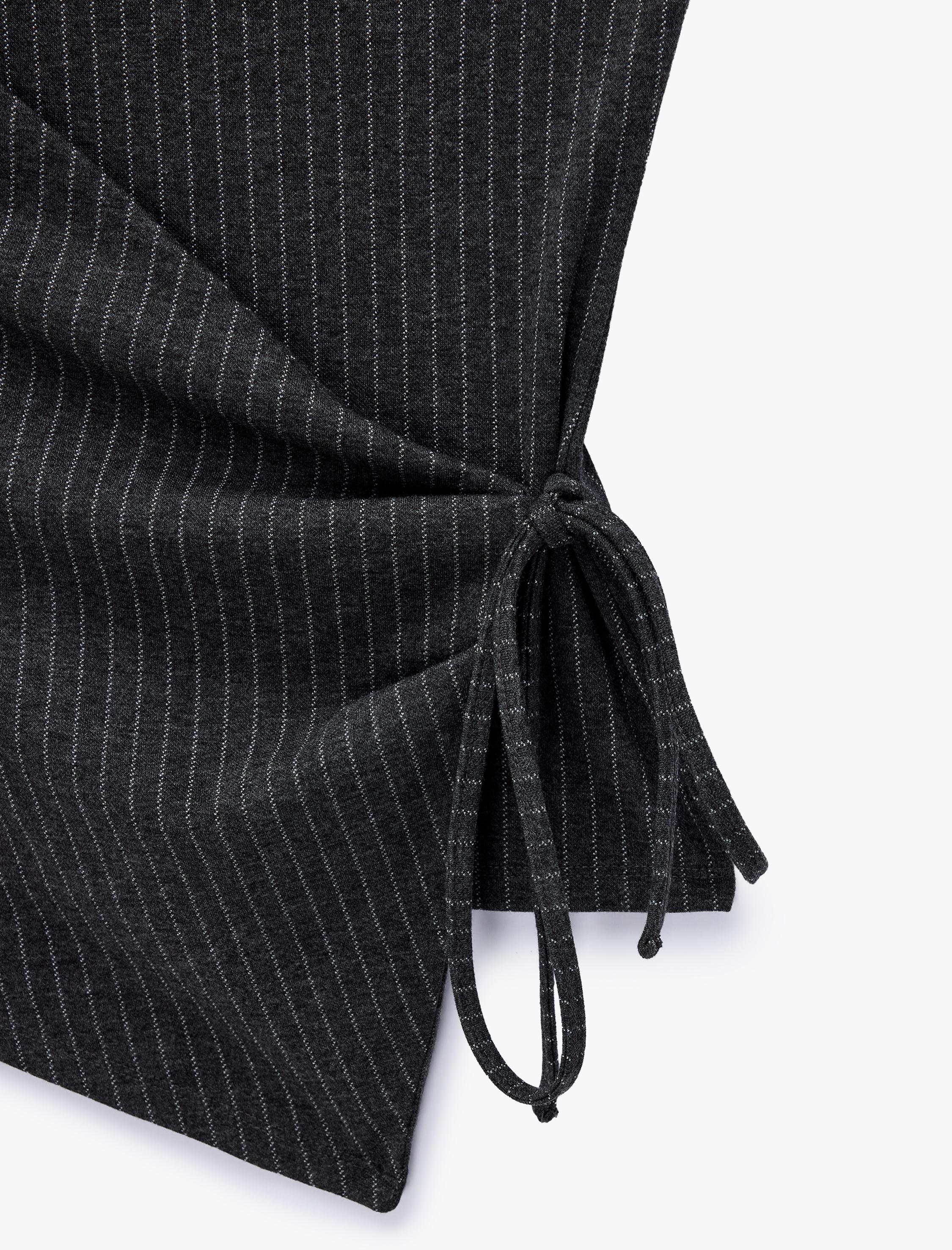   Slim Fit Bağlama Detaylı Kruvaze Çizgili Dik Yaka Kolsuz Bluz