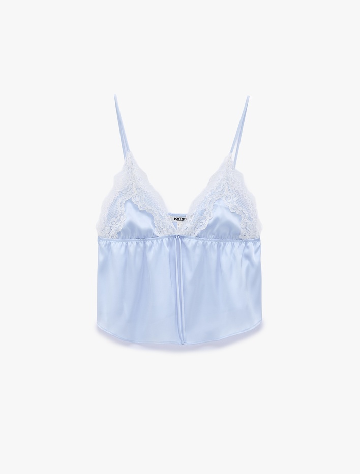  Rahat Kalıp Dantel Detaylı Saten Askılı Pijama Üstü