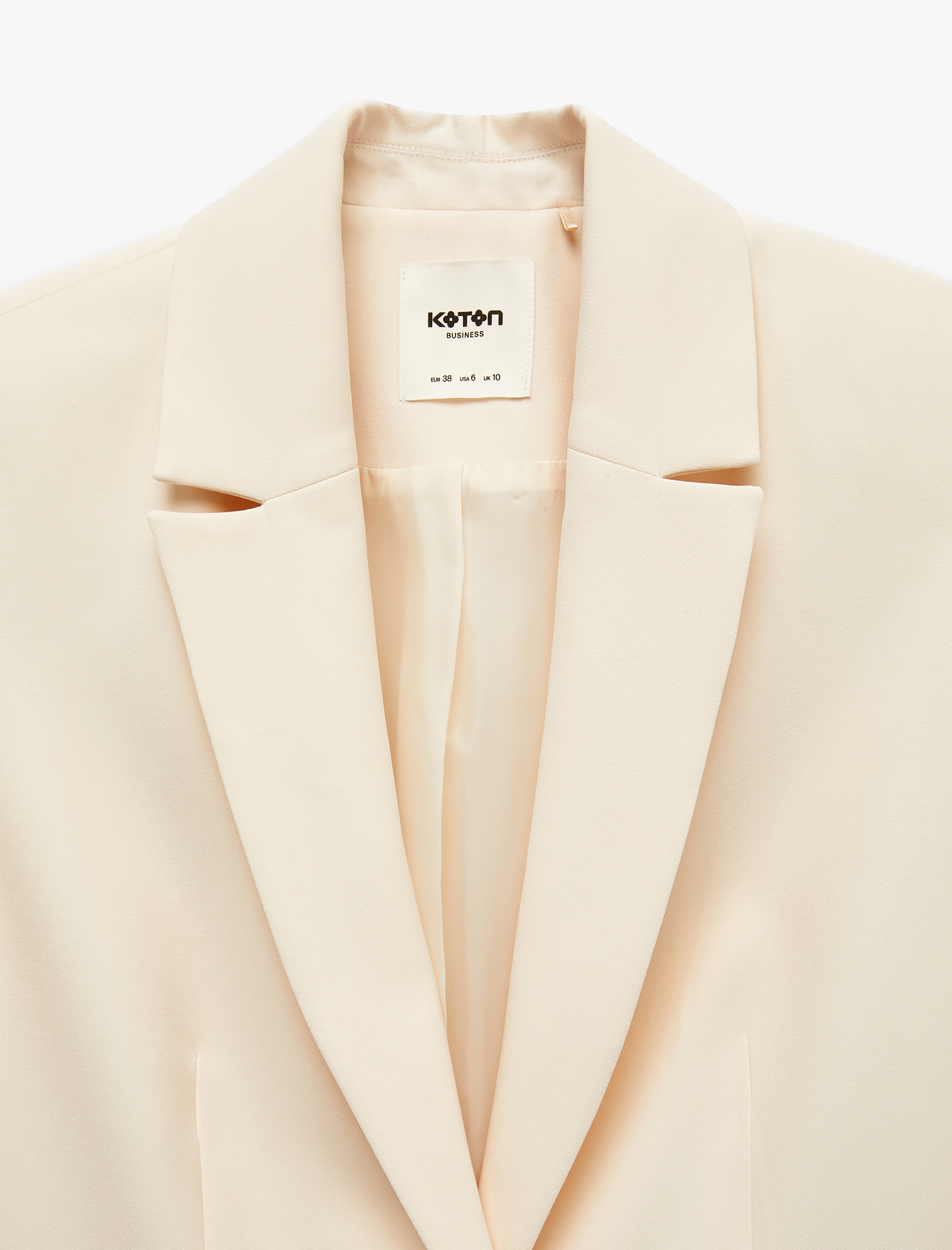   Geniş Yaka Cep Detaylı Düğmeli Blazer Ceket