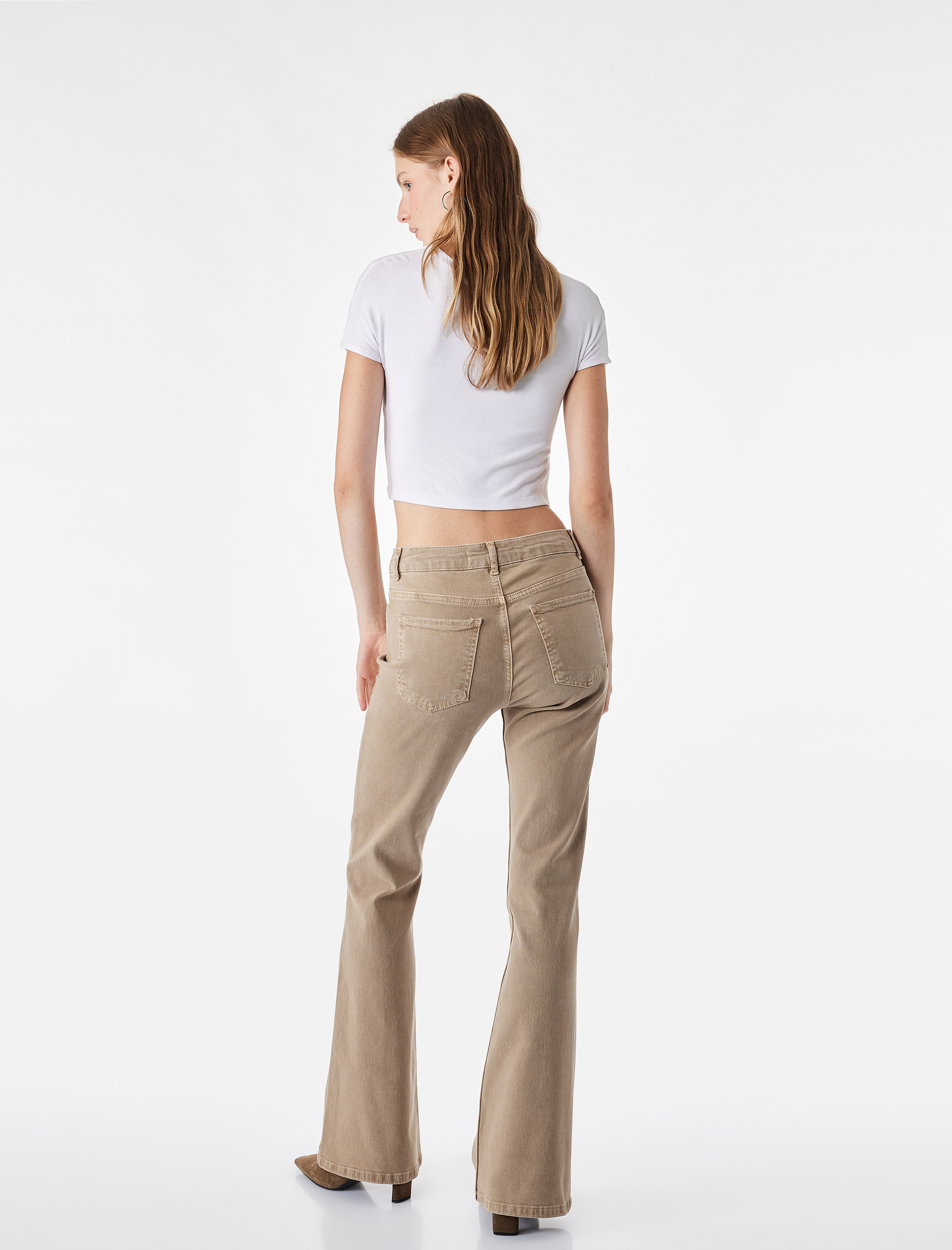   Pamuklu Dar Kesim Yüksek Bel Cepli Düğmeli İspanyol Paça Pantolon - Flare Jeans