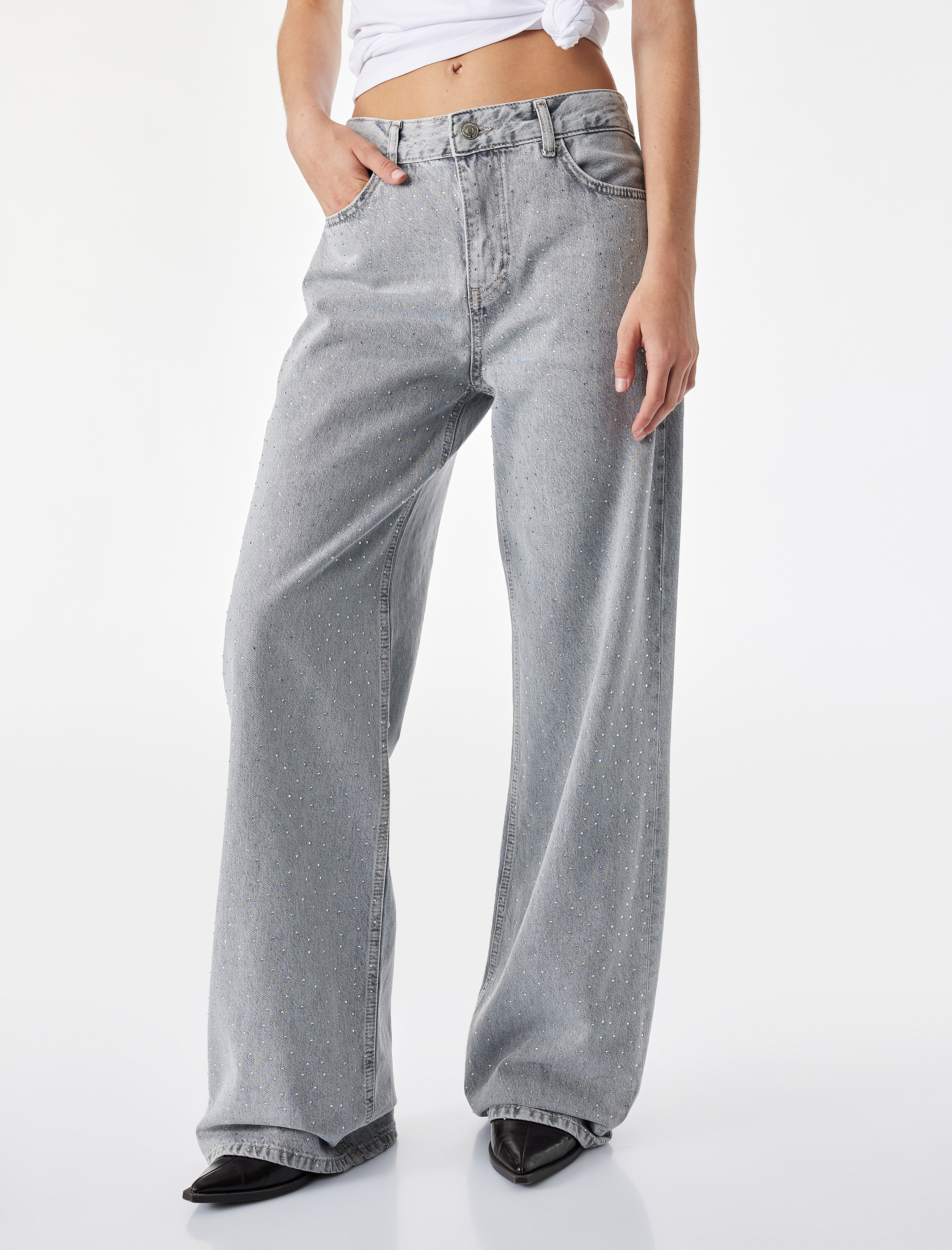   Taş Detaylı Yıkamalı Normal Bel Pamuklu Geniş Paça Denim Pantolon -  Wide Leg Jeans