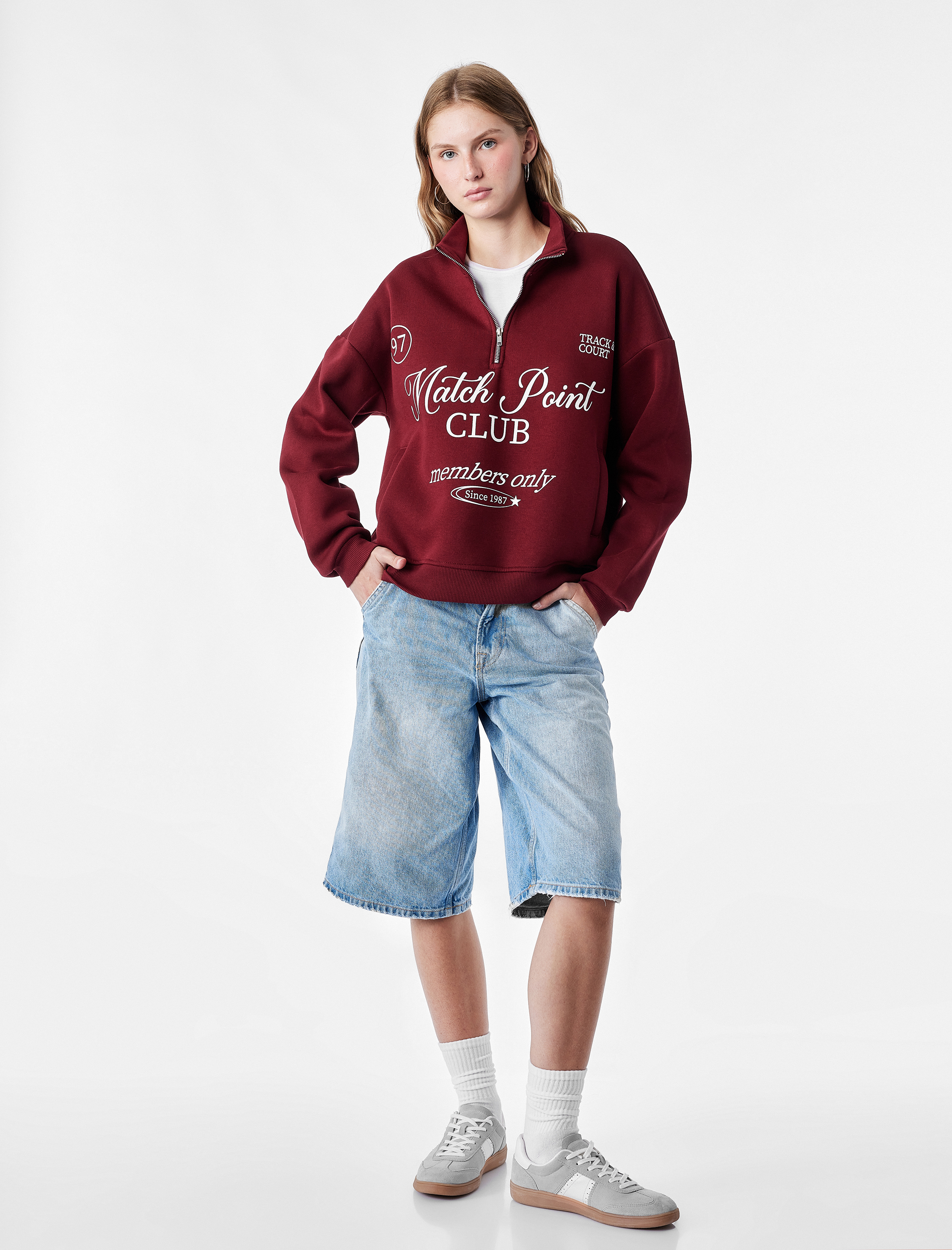   Şardonlu Rahat Kalıp Uzun Kollu Cepli Yarım Fermuarlı Baskılı Sweatshirt