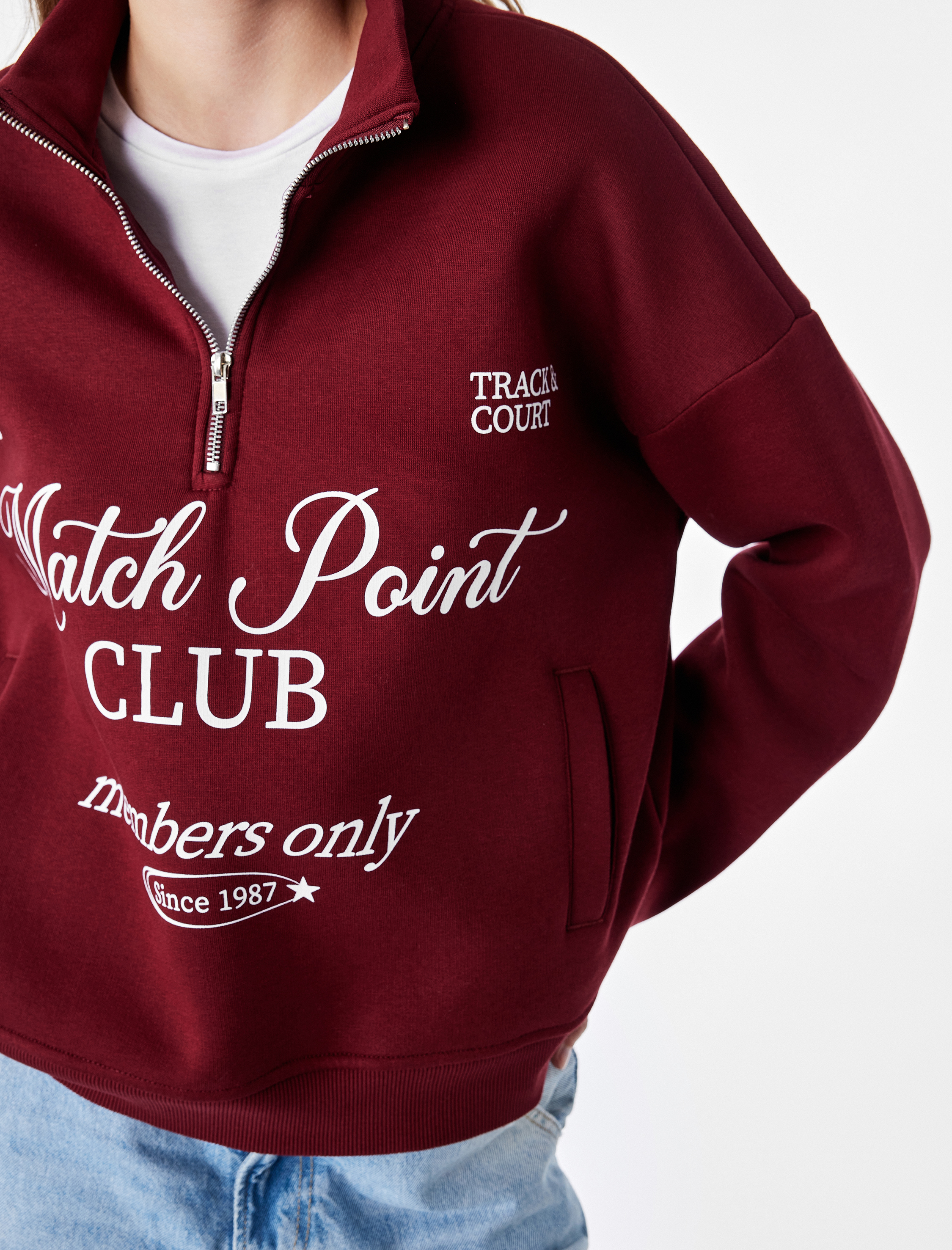   Şardonlu Rahat Kalıp Uzun Kollu Cepli Yarım Fermuarlı Baskılı Sweatshirt
