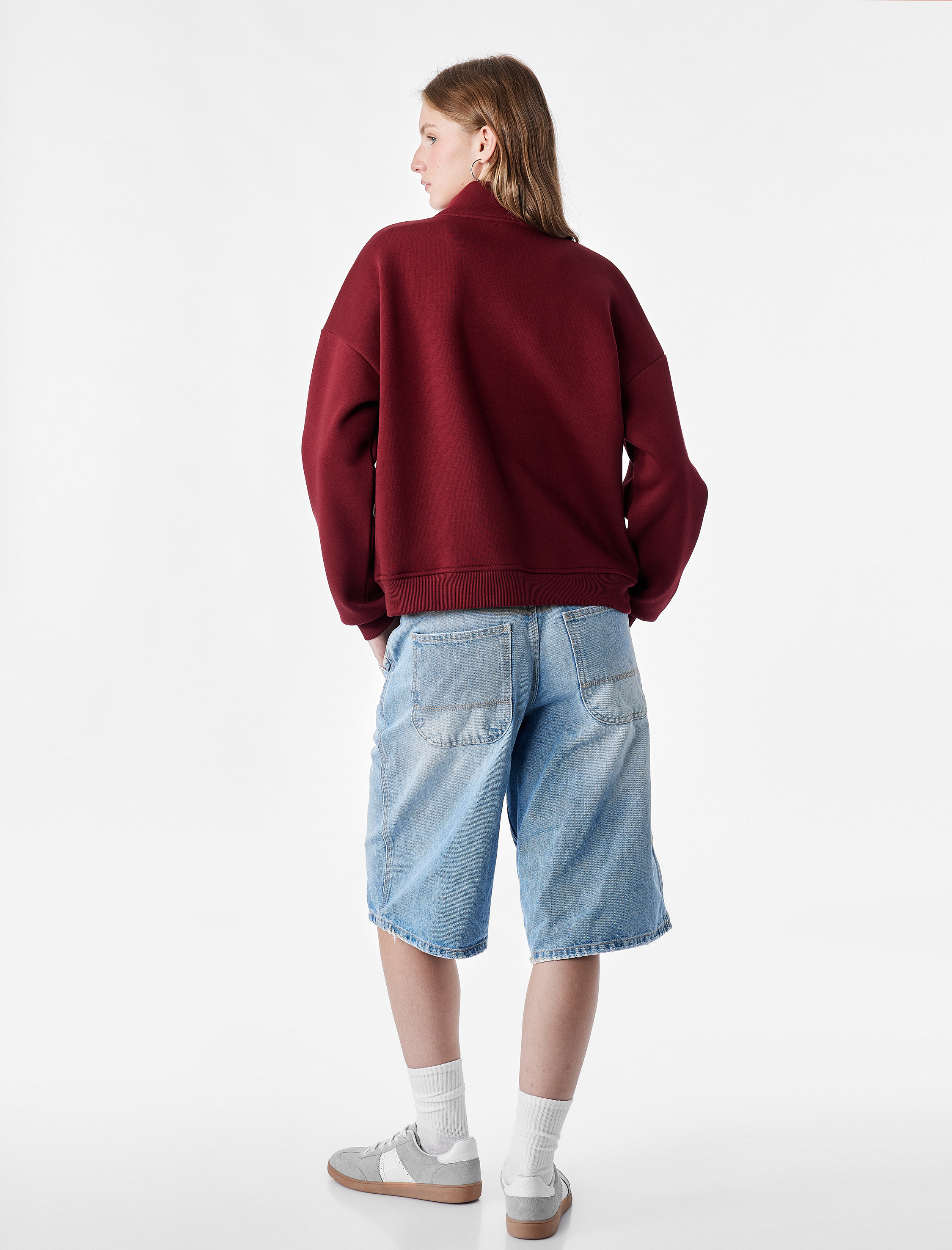   Şardonlu Rahat Kalıp Uzun Kollu Cepli Yarım Fermuarlı Baskılı Sweatshirt