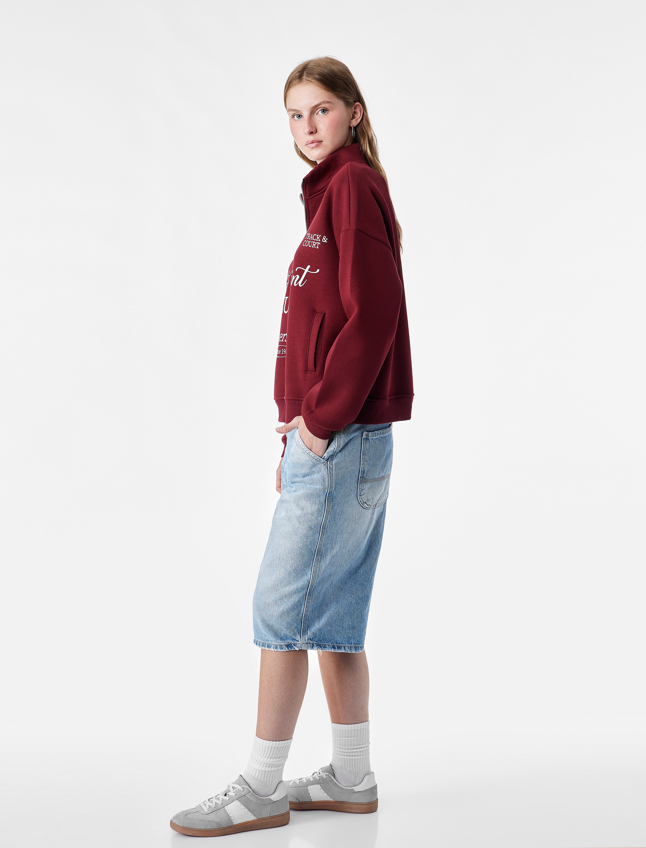   Şardonlu Rahat Kalıp Uzun Kollu Cepli Yarım Fermuarlı Baskılı Sweatshirt