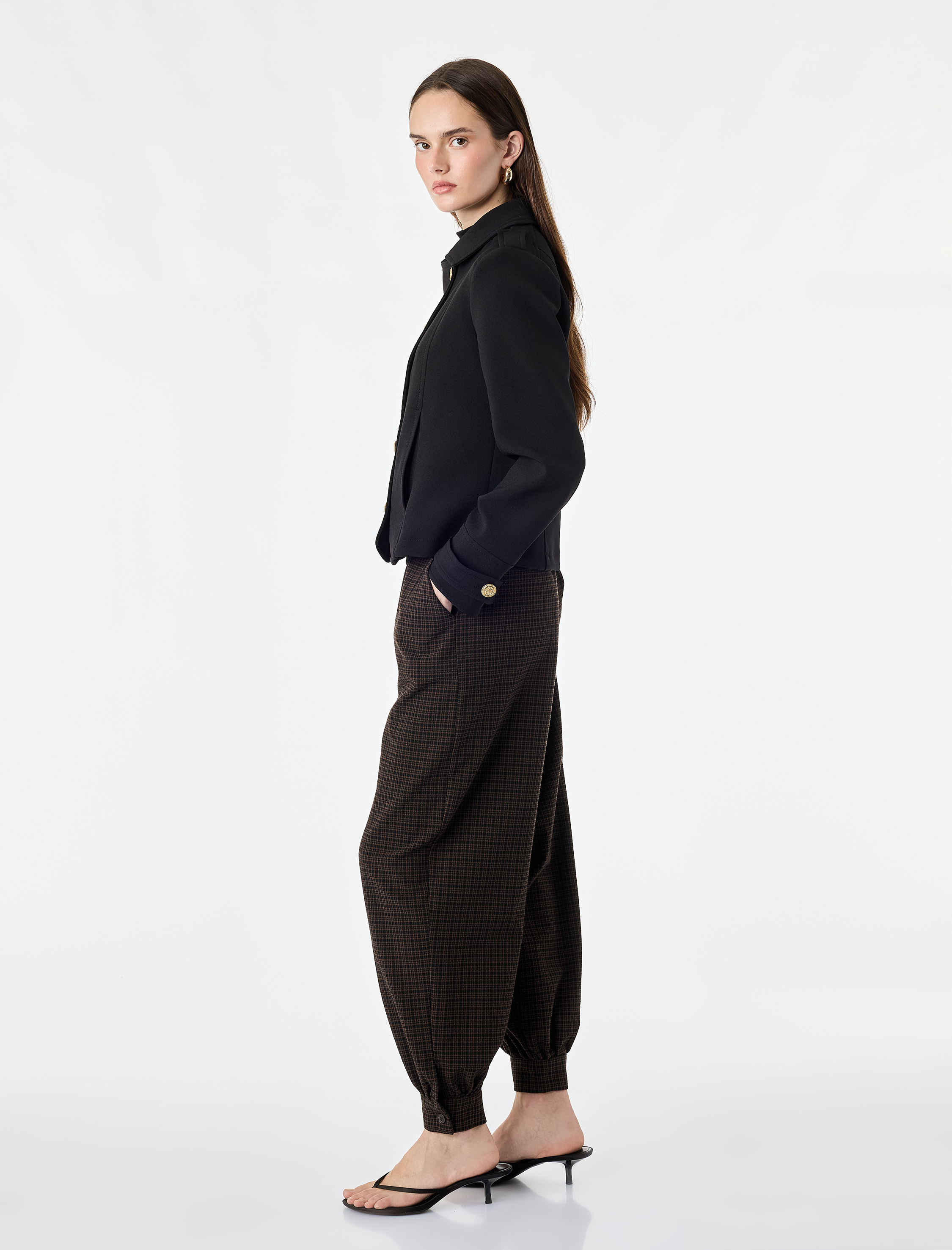   Yüksek Bel Cepli Regular Fit Ekoseli Kısa Jogger Pantolon