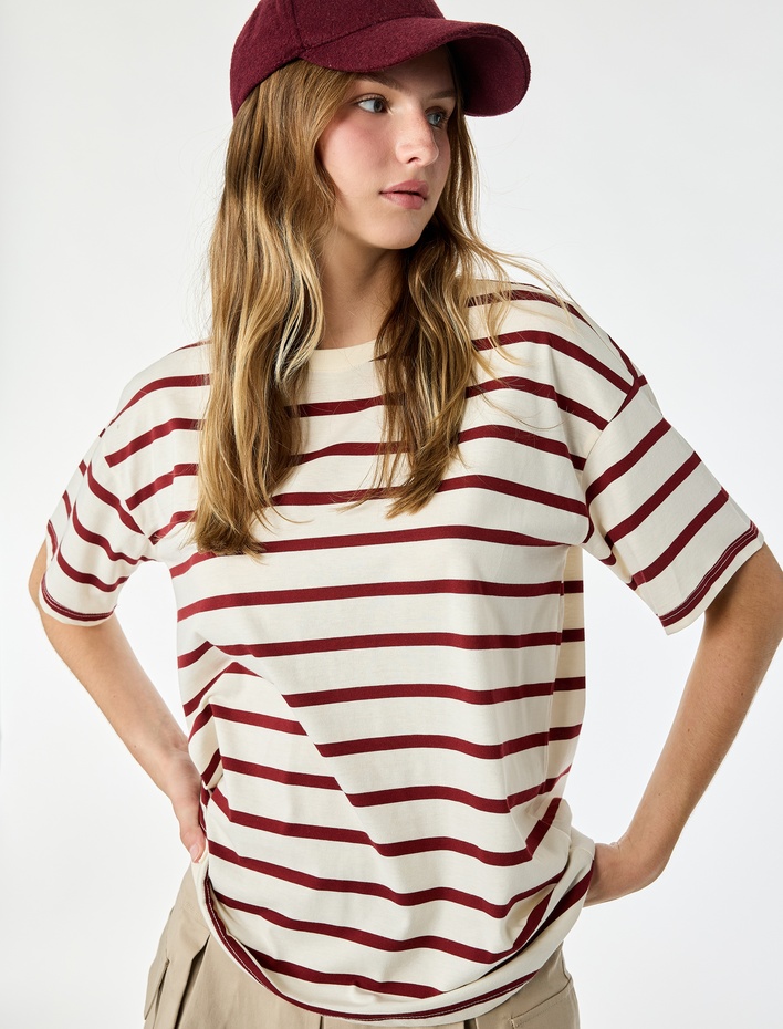  Rahat Kalıp Kısa Kollu Bisiklet Yaka Pamuklu Çizgili Tişört