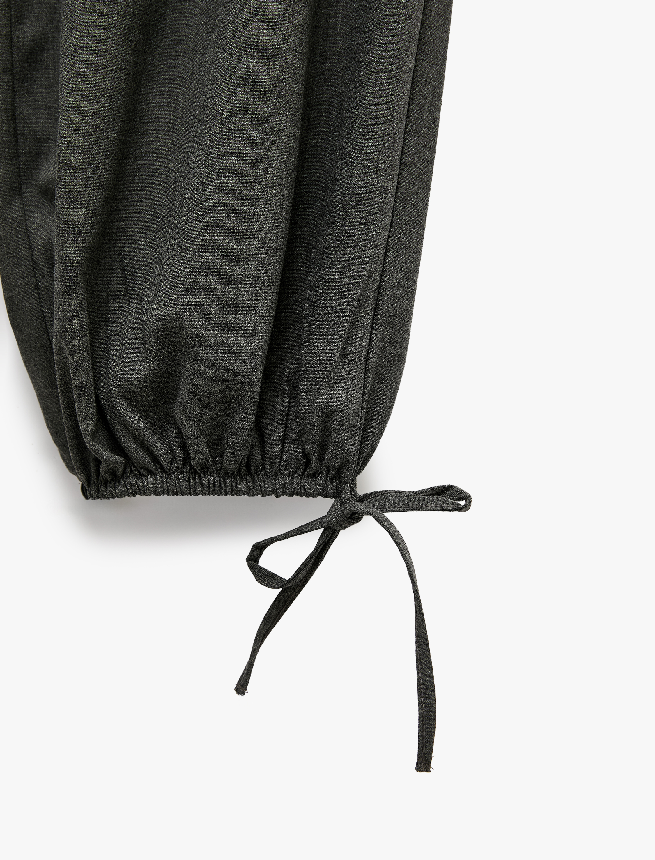   Beli Lastikli Bağlama Detaylı Cepli Balon Pantolon