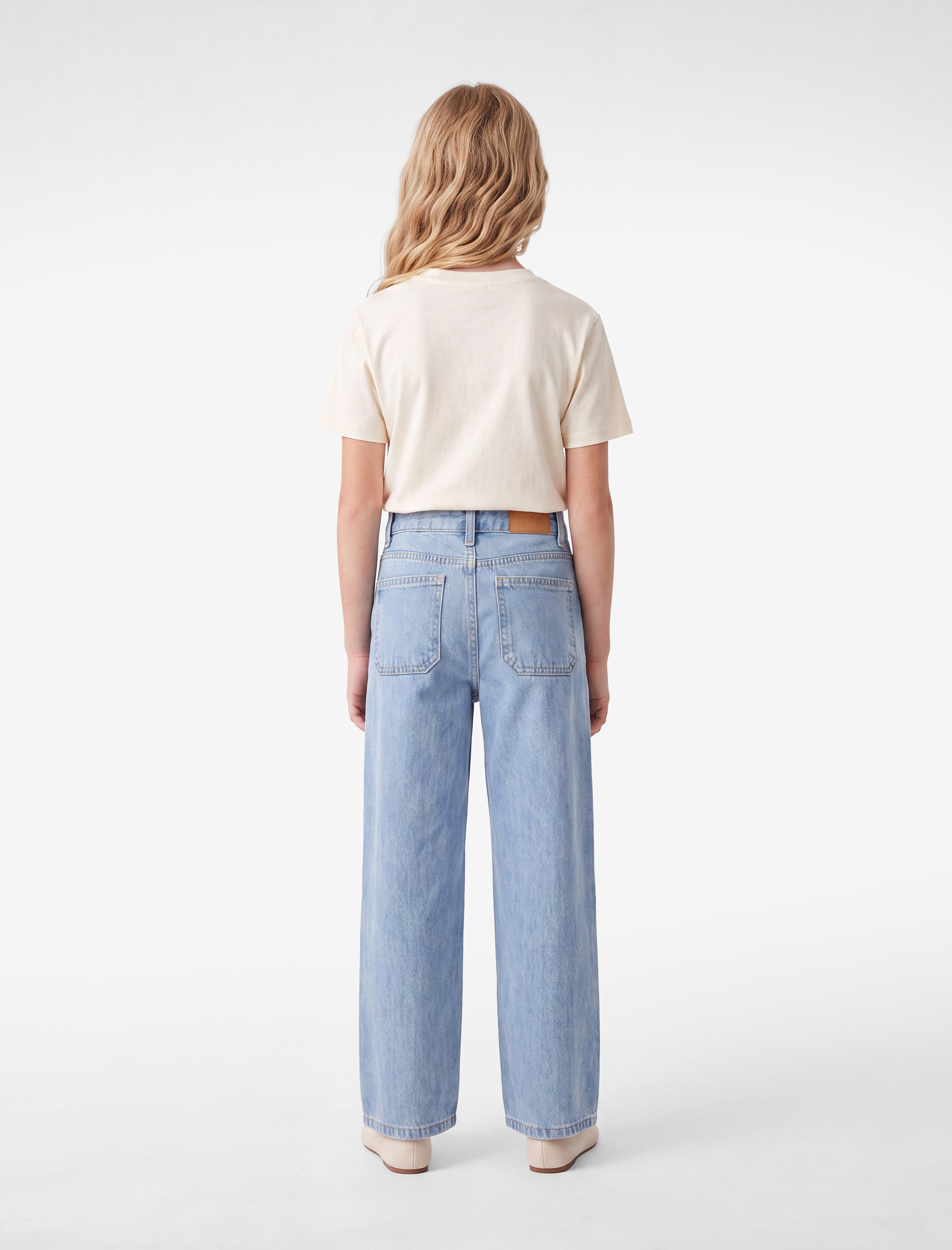  Kız Çocuk Pamuklu Rahat Kesim Geniş Paça Denim Pantolon