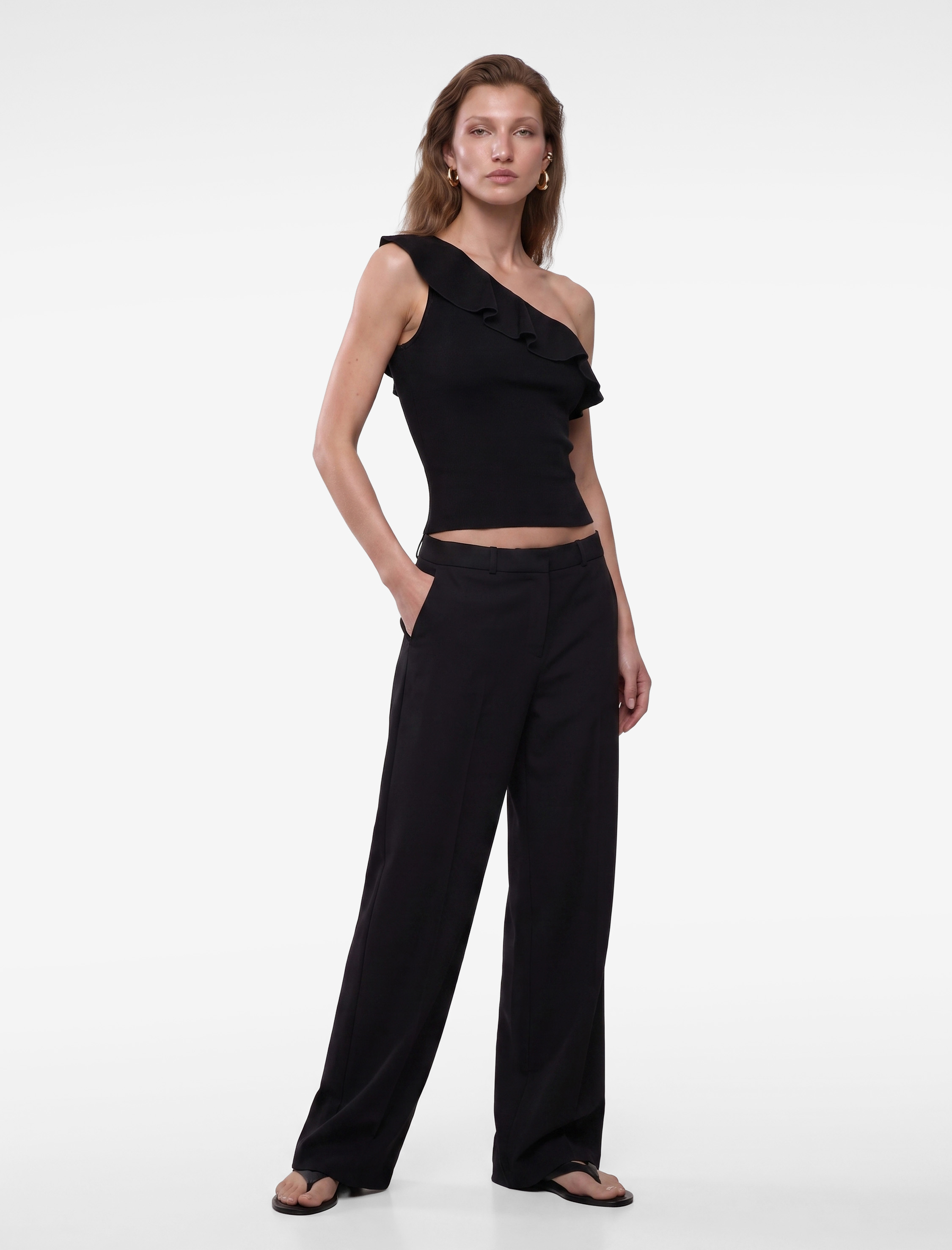  Slim Fit Fırfırlı Kolsuz Fitilli Tek Omuz Bluz
