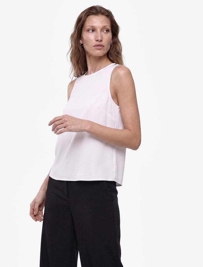  Regular Fit Kolsuz Bisiklet Yaka Keten Karışımlı Bluz