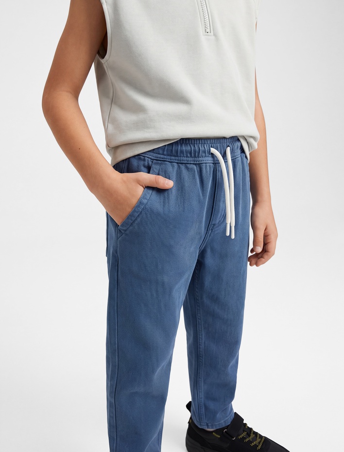 Erkek Çocuk Pamuklu Beli Bağcıklı Cepli Rahat Kesim Denim Pantolon