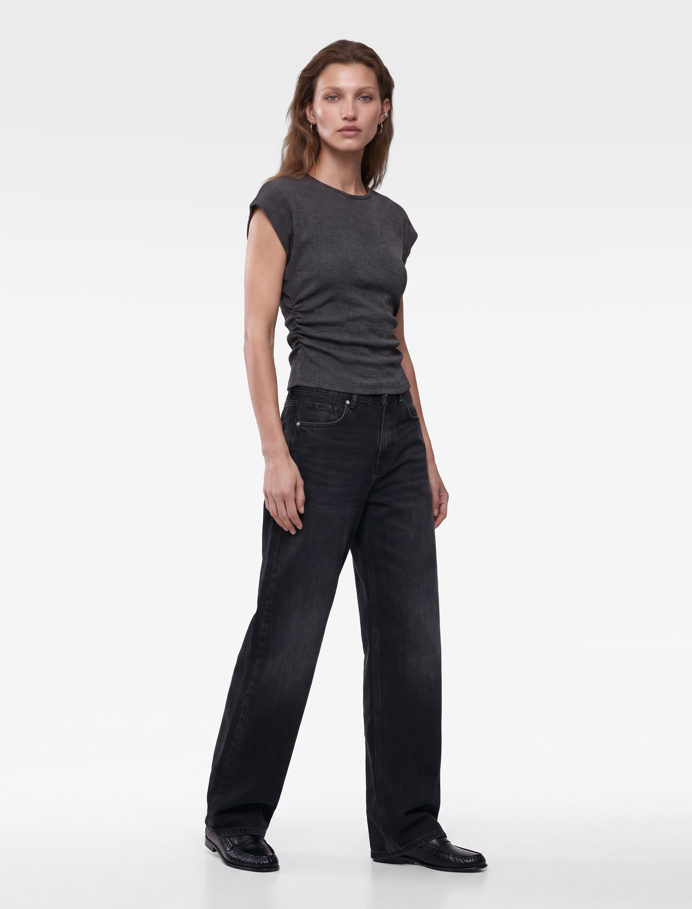   Bürümcük Kumaş Dokulu Slim Fit Drapeli Kap Kol Bisiklet Yaka Tişört