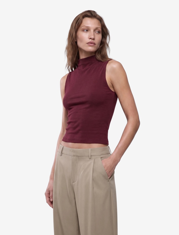 Modal Kumaş Slim Fit Dik Yaka Kolsuz Tişört