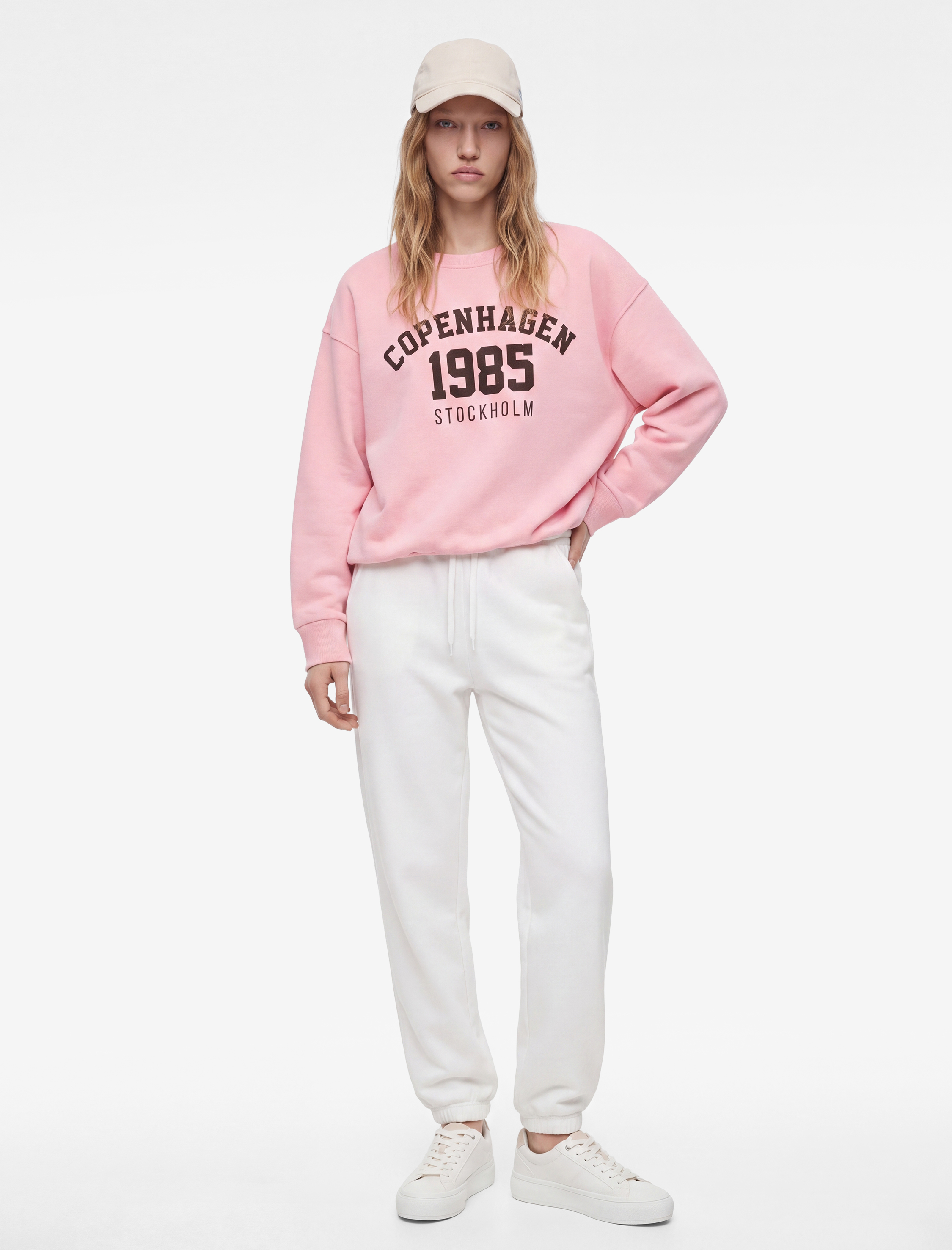   Üç İplik Şardonlu Rahat Kalıp Uzun Kollu Bisiklet Yaka Baskılı Sweatshirt