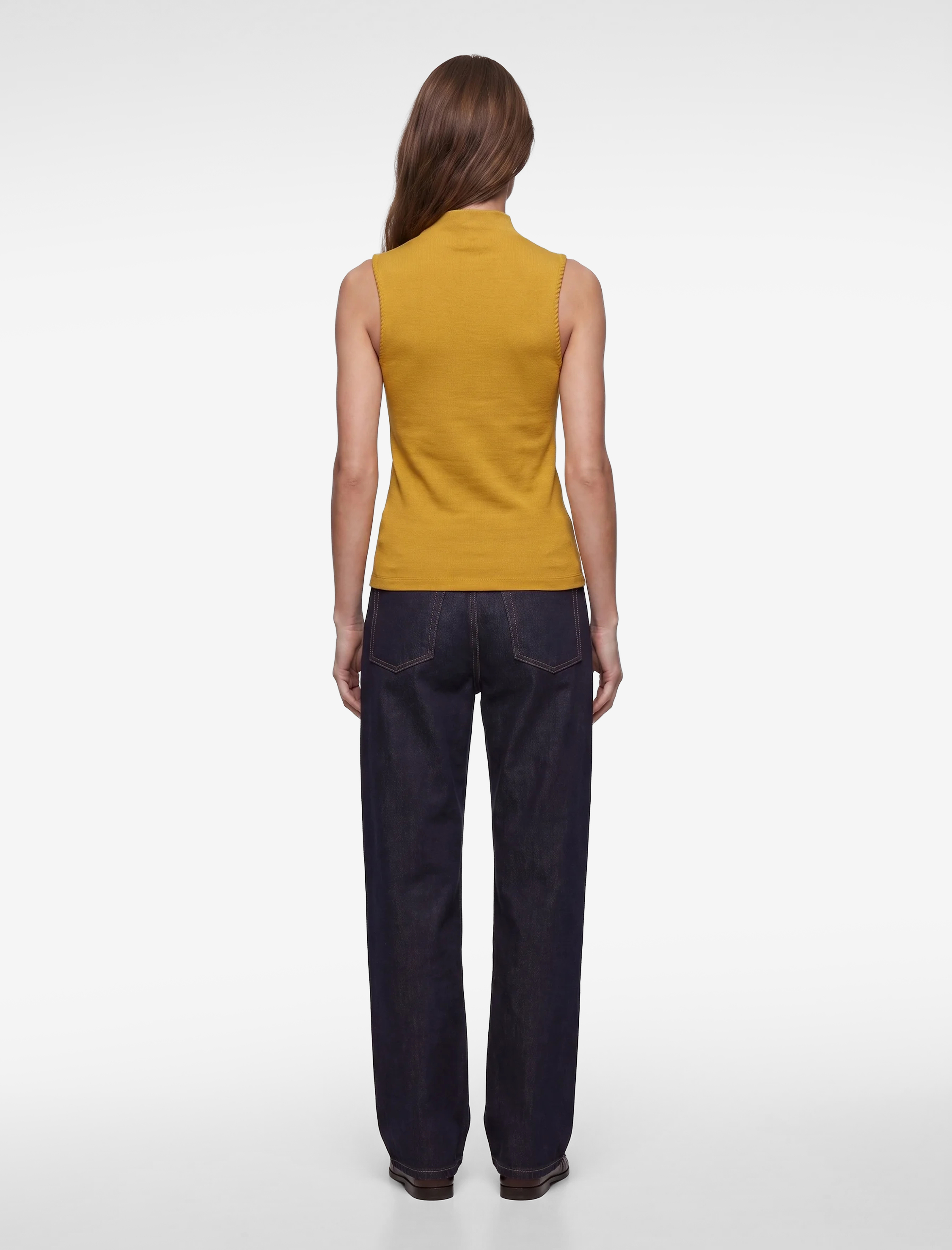   Modal Kumaş Slim Fit Dik Yaka Kolsuz Tişört