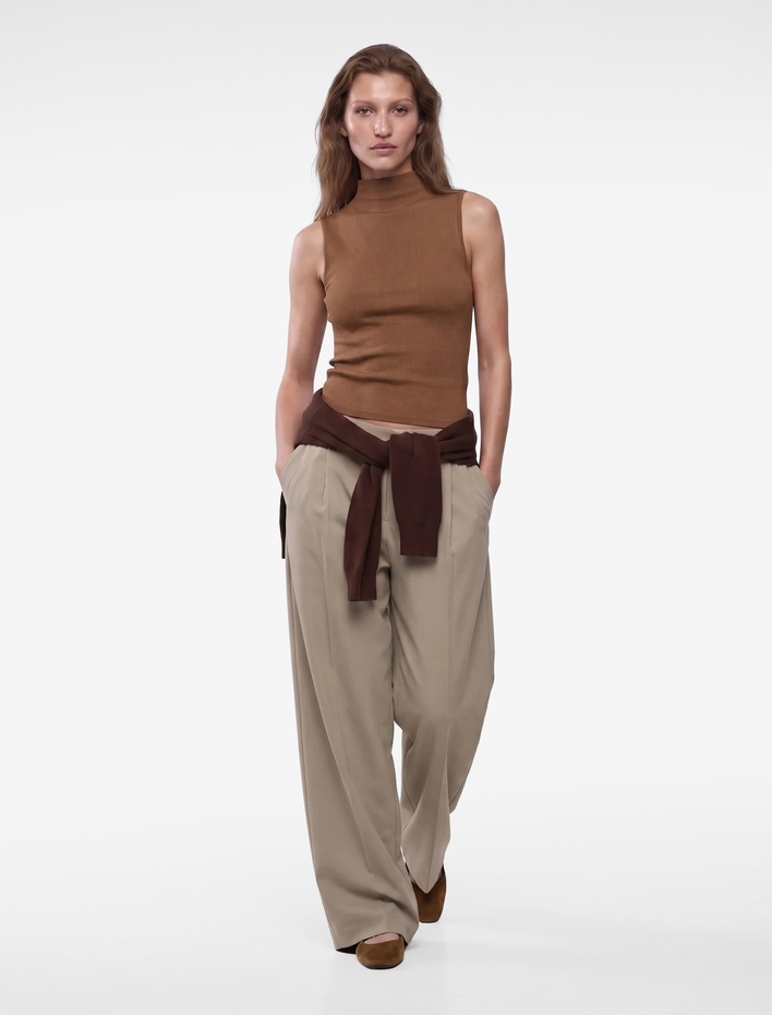  Pamuklu Dik Yaka Slim Fit Kolsuz Body