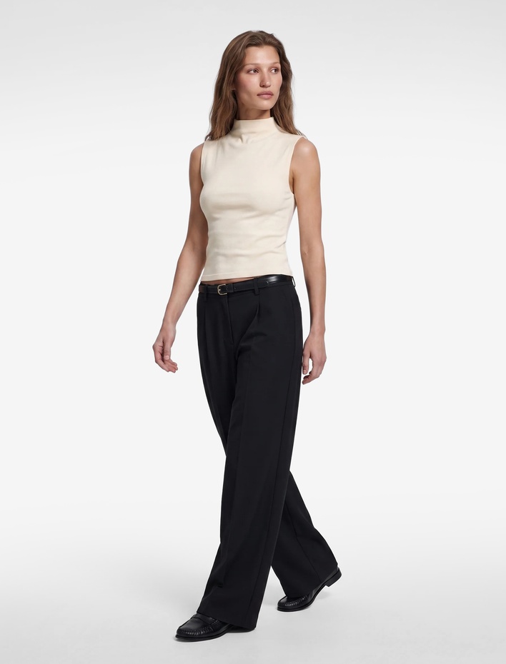  Pamuklu Dik Yaka Slim Fit Kolsuz Body