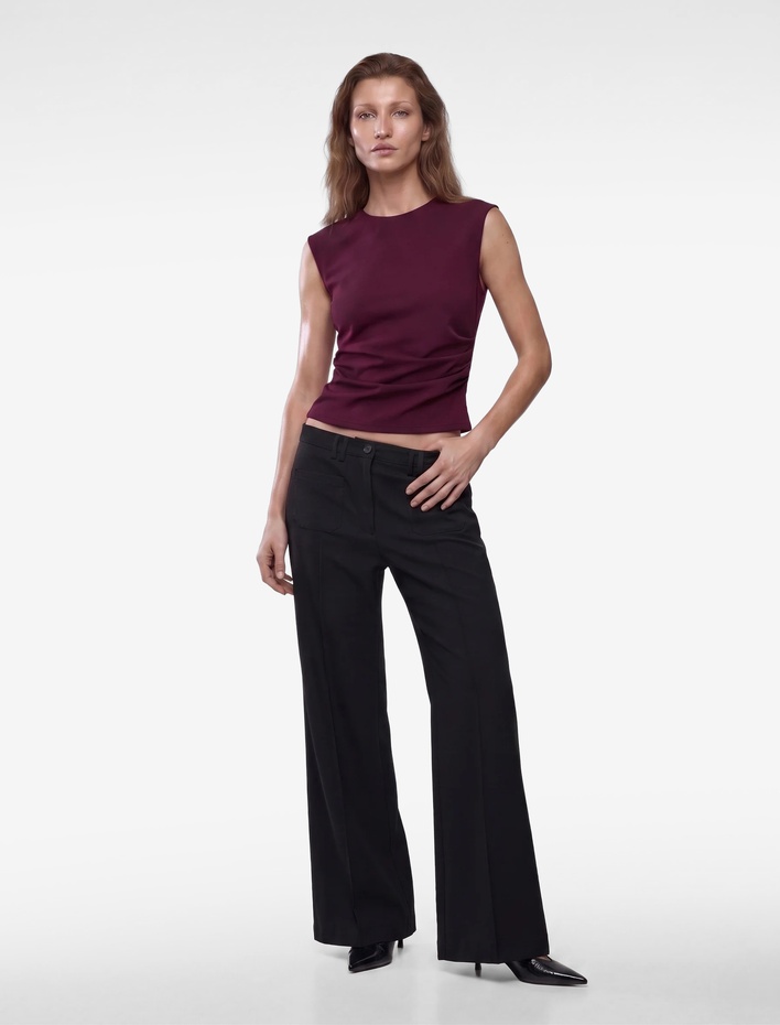  Krep Scuba Slim Fit Drape Detaylı Kolsuz Bisiklet Yaka Bluz