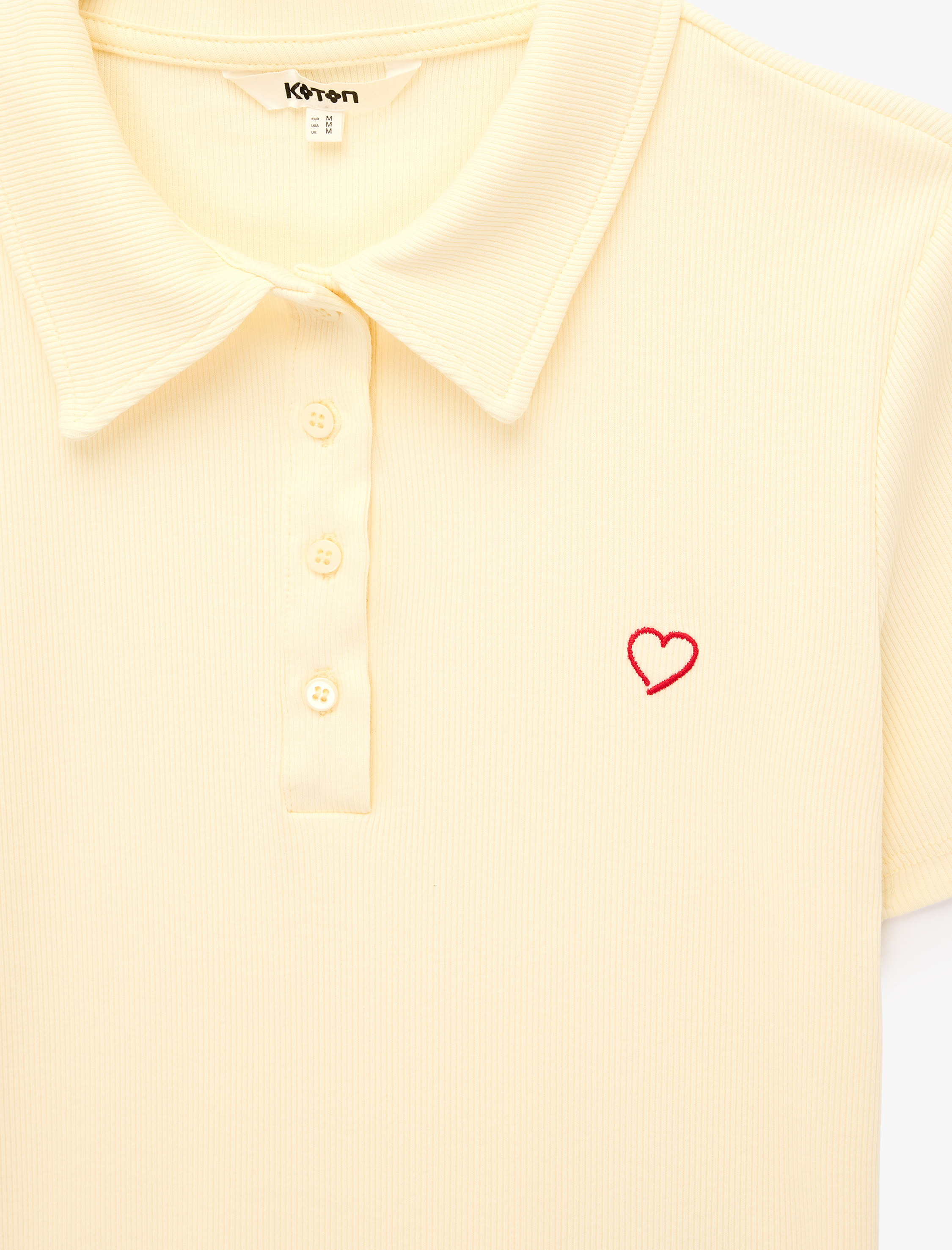   Pamuklu Slim Fit Düğmeli Kalp İşleme Detaylı Polo Yaka Kısa Kollu Fitilli Tişört